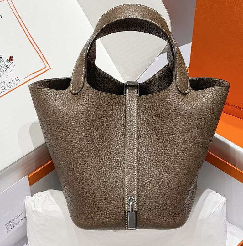 Hermes 에르메스 피코틴 락 18 클망스가죽 에토프 실버버클 18cm