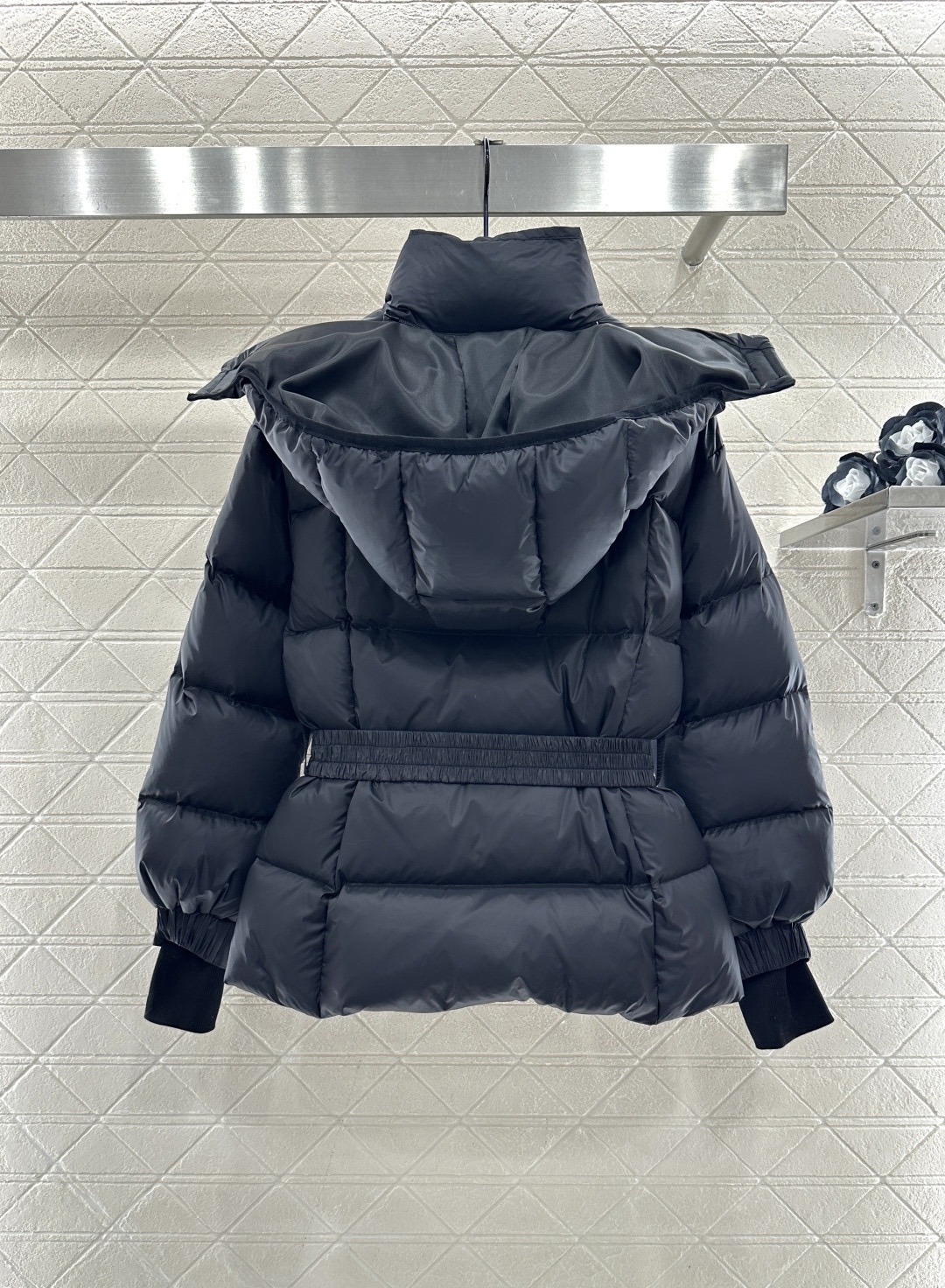 Dior 디오 탈부착 후드 벨트 다운 점퍼 8