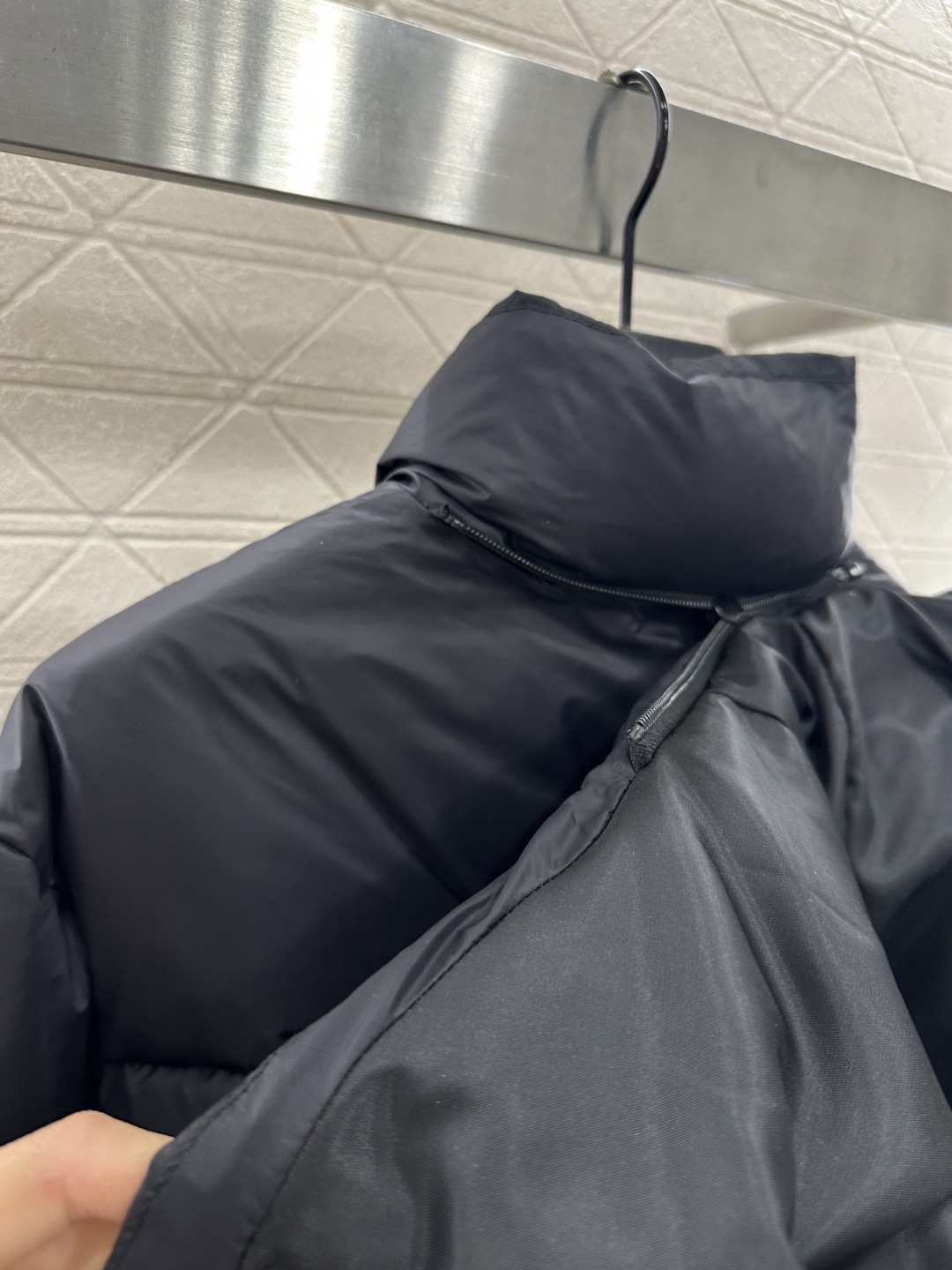 Dior 디오 탈부착 후드 벨트 다운 점퍼 14