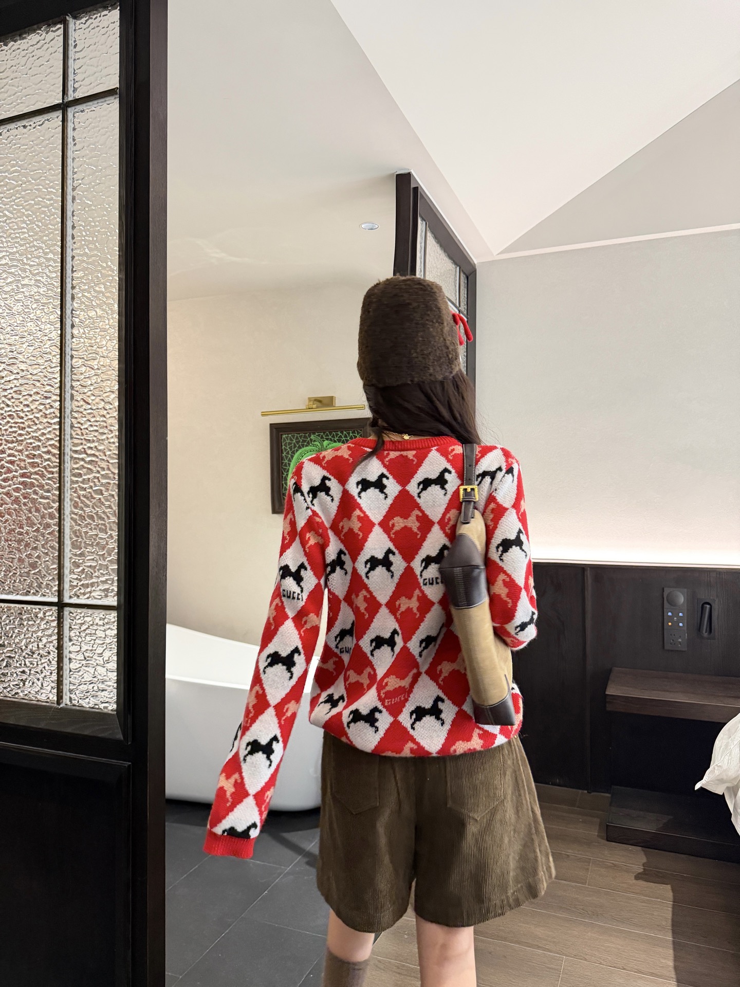 Gucci 구찌 V넥 하운드 체크 자카드 니트 2