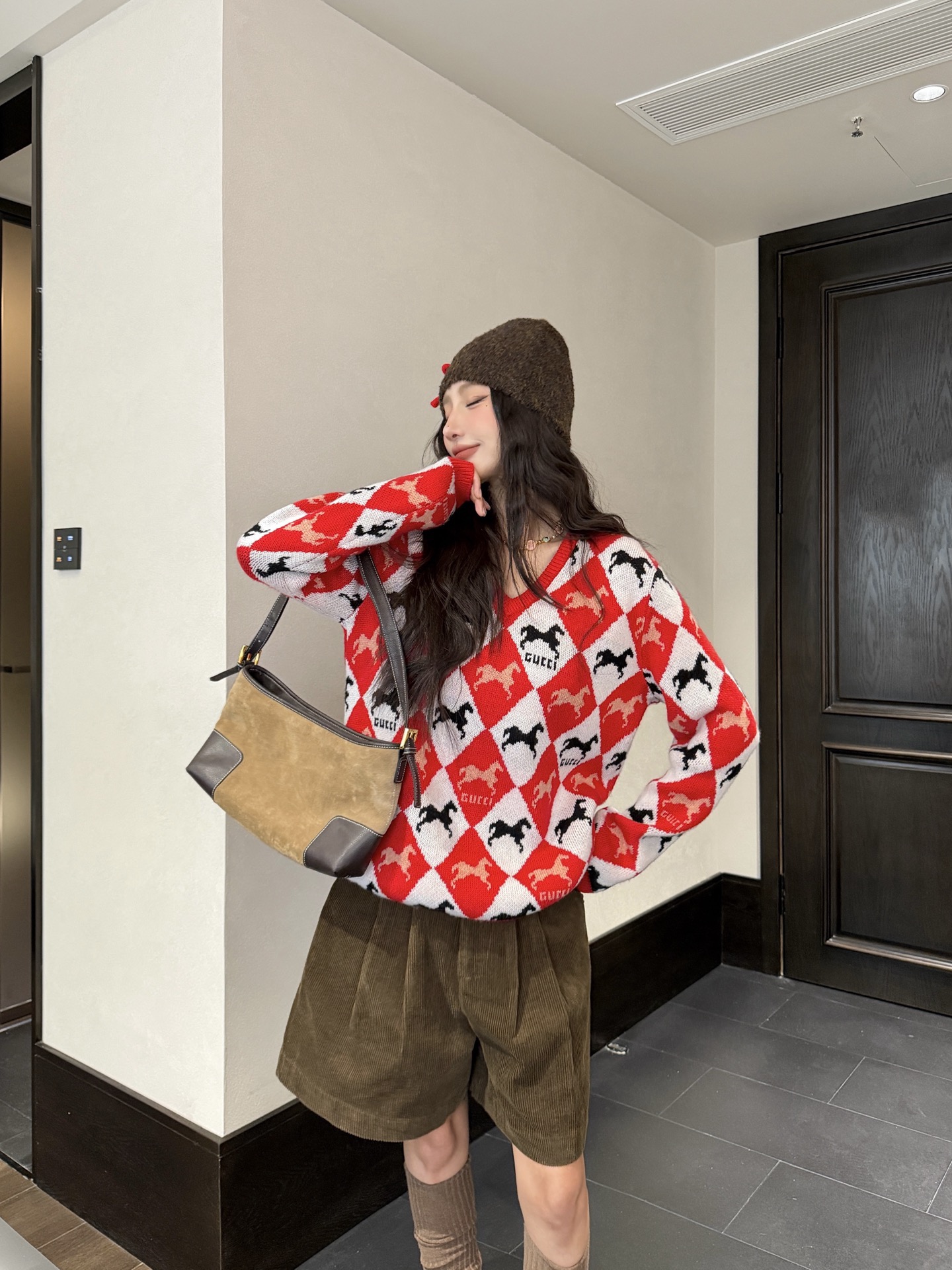 Gucci 구찌 V넥 하운드 체크 자카드 니트 3