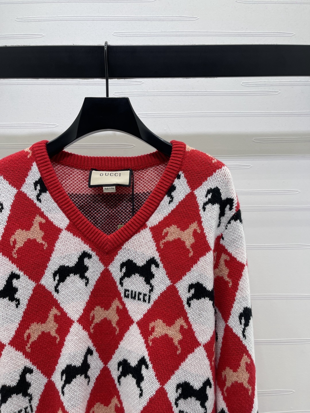 Gucci 구찌 V넥 하운드 체크 자카드 니트 10