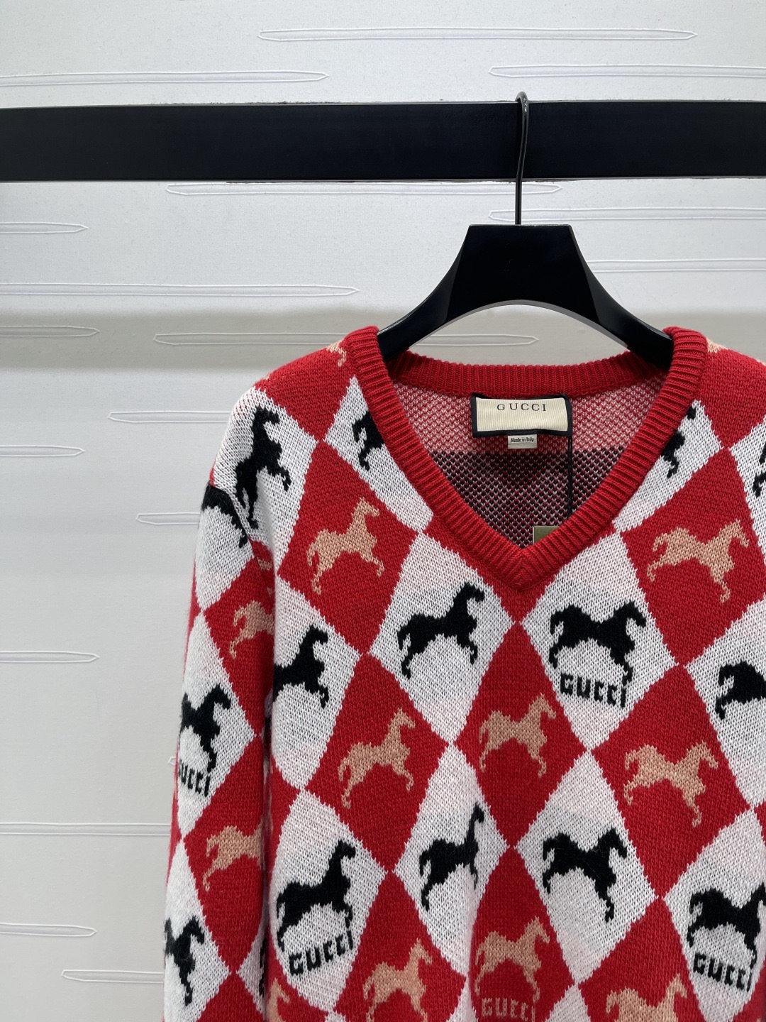 Gucci 구찌 V넥 하운드 체크 자카드 니트 11