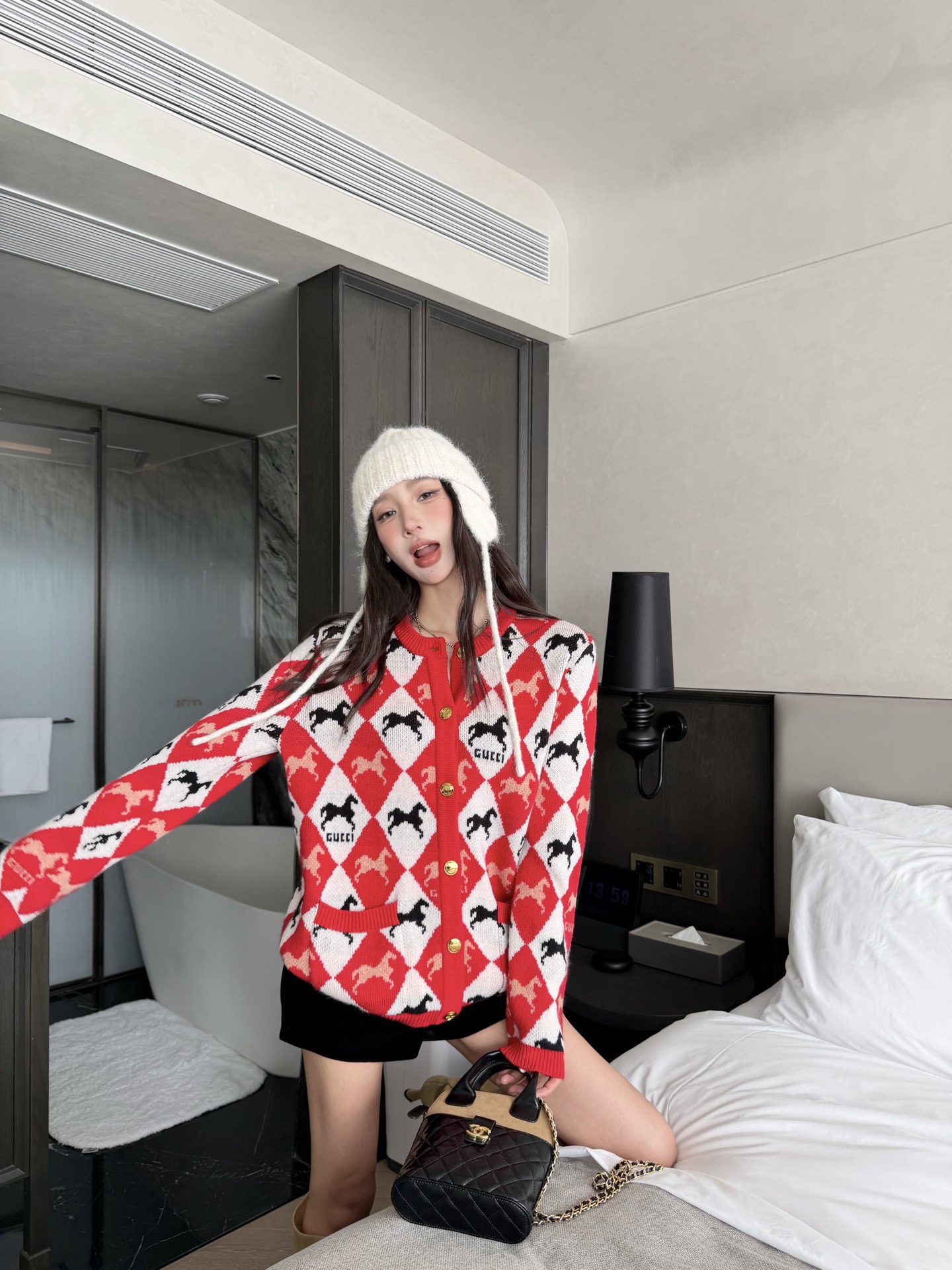 Gucci 구찌 마상 아가일 라운드넥 니트 가디건 9