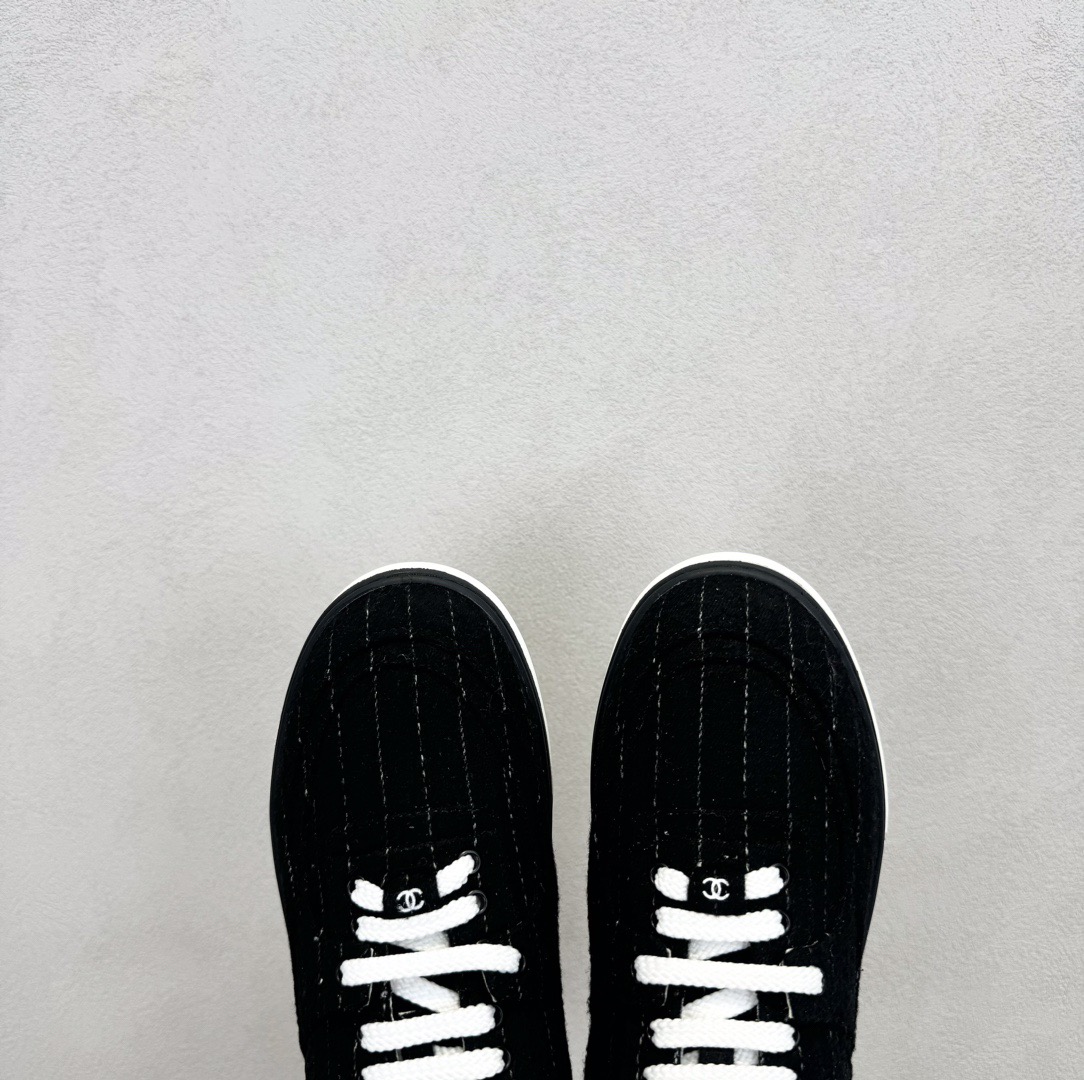 Louis Vuitton 루이비통 Ranger 모노그램 부츠 4