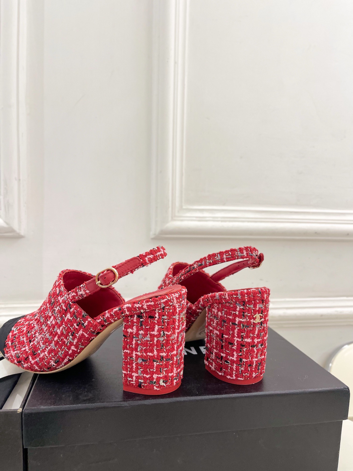 Prada 프라다 남성 신형 소가죽 캐주얼 스니커즈  2