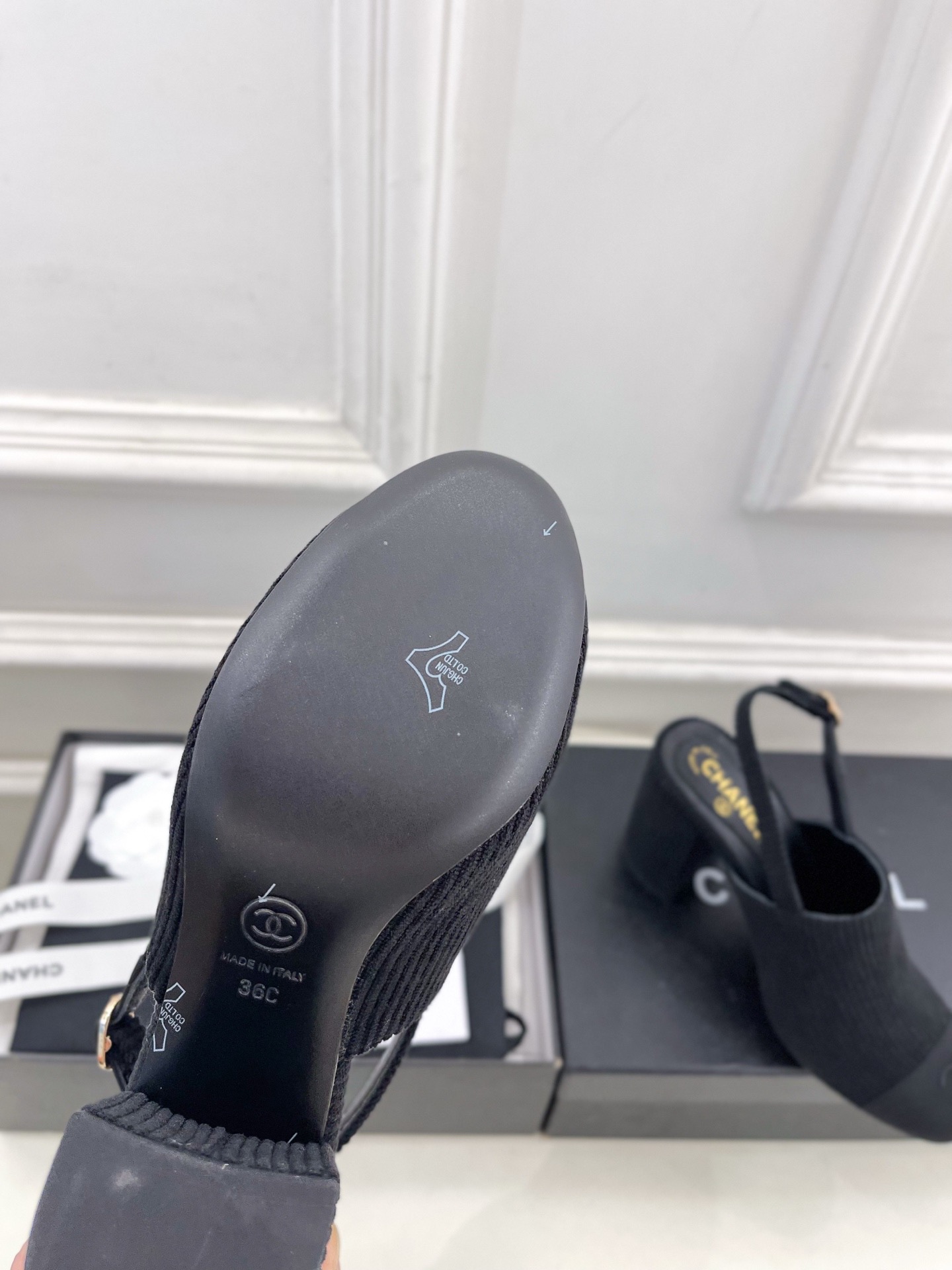 Louis Vuitton 루이비통 P110 Lv 로고 벙거지 모자 3