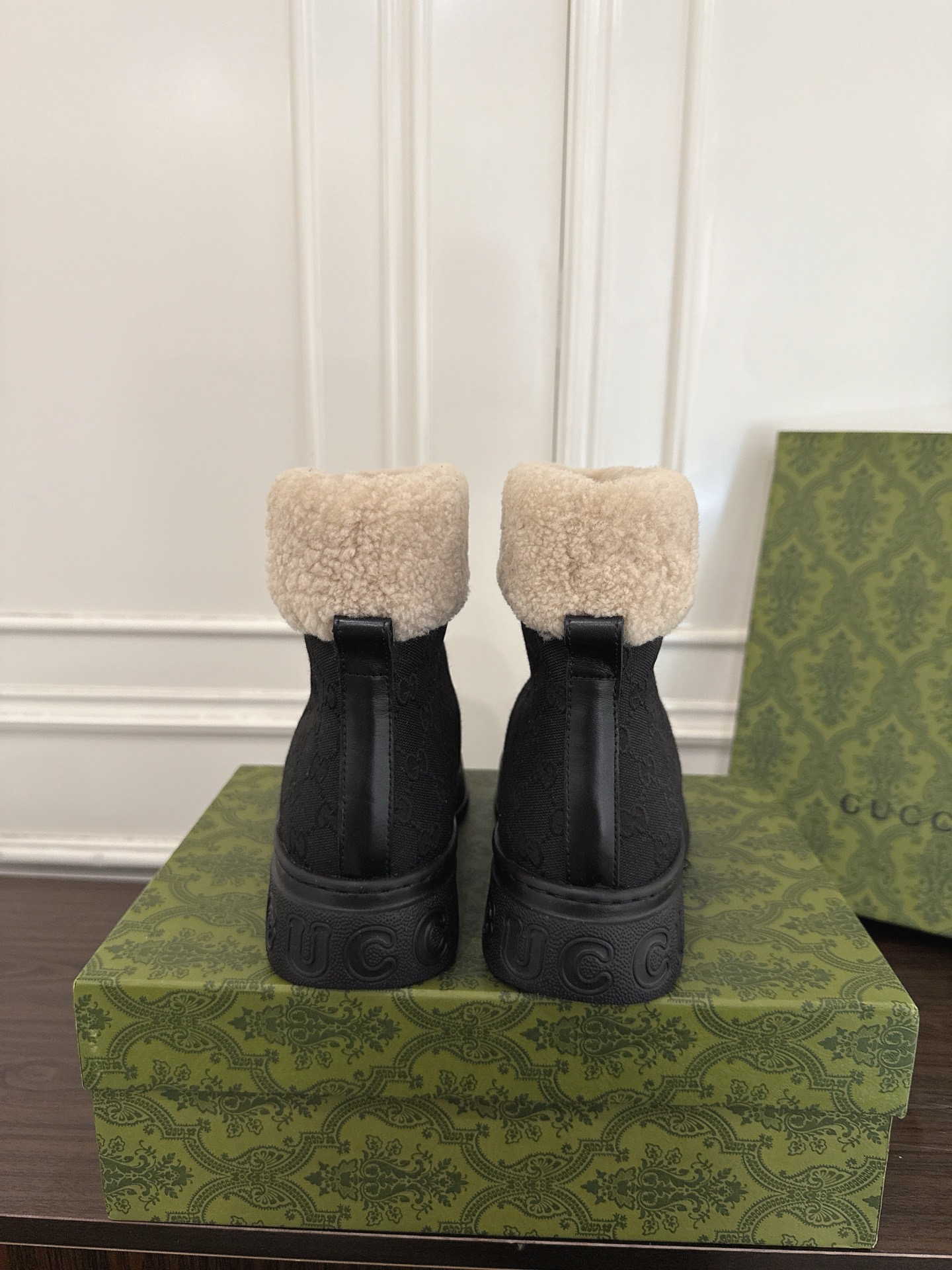 Louis Vuitton 루이비통 P110 Lv 로고 자수 버킷햇 6