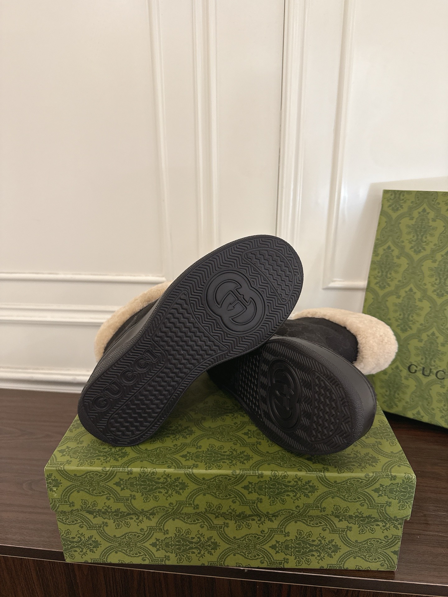 Louis Vuitton 루이비통 P110 Lv 로고 자수 버킷햇 7