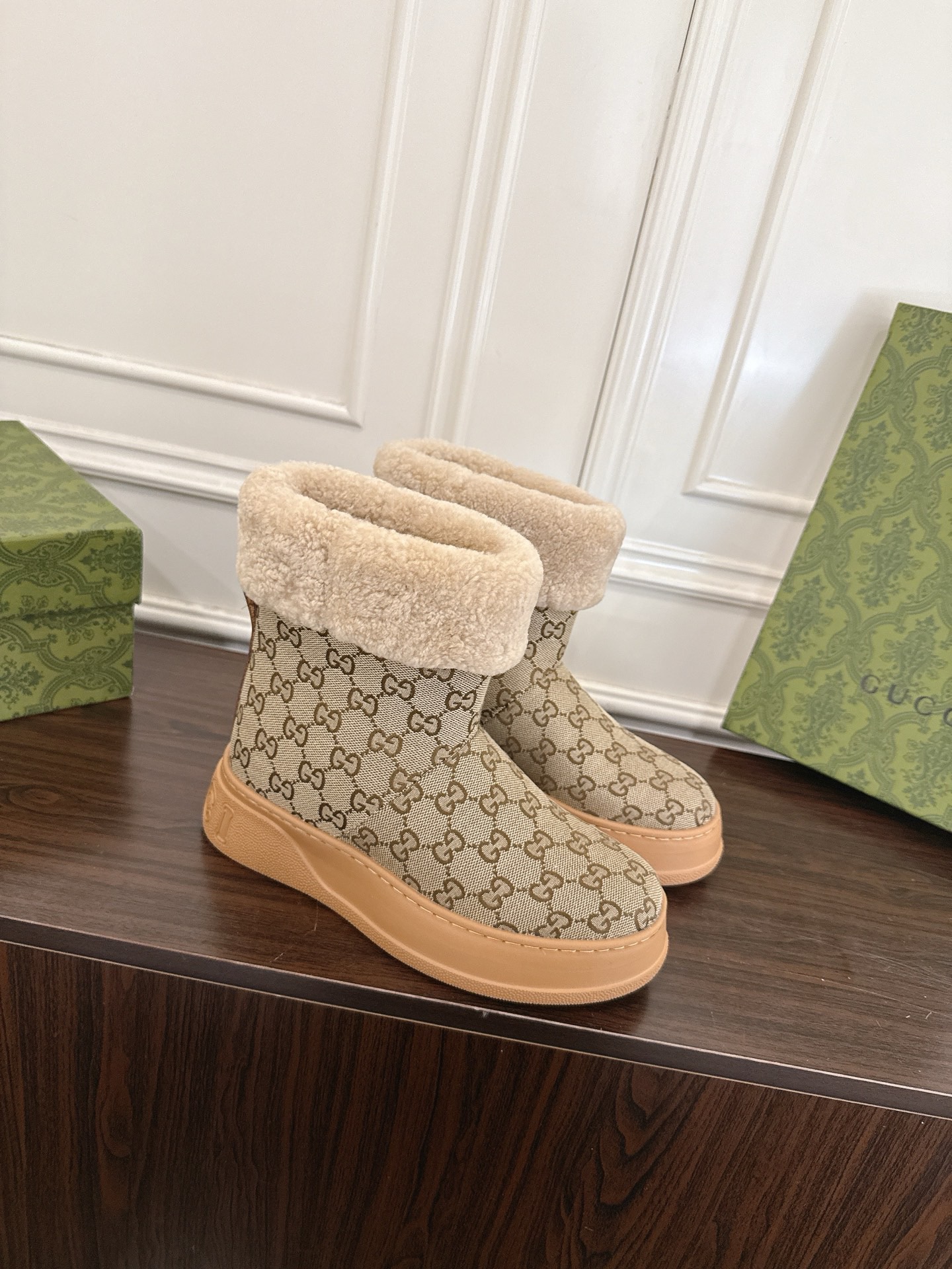 Louis Vuitton 루이비통 P110 Lv 로고 자수 버킷햇 9