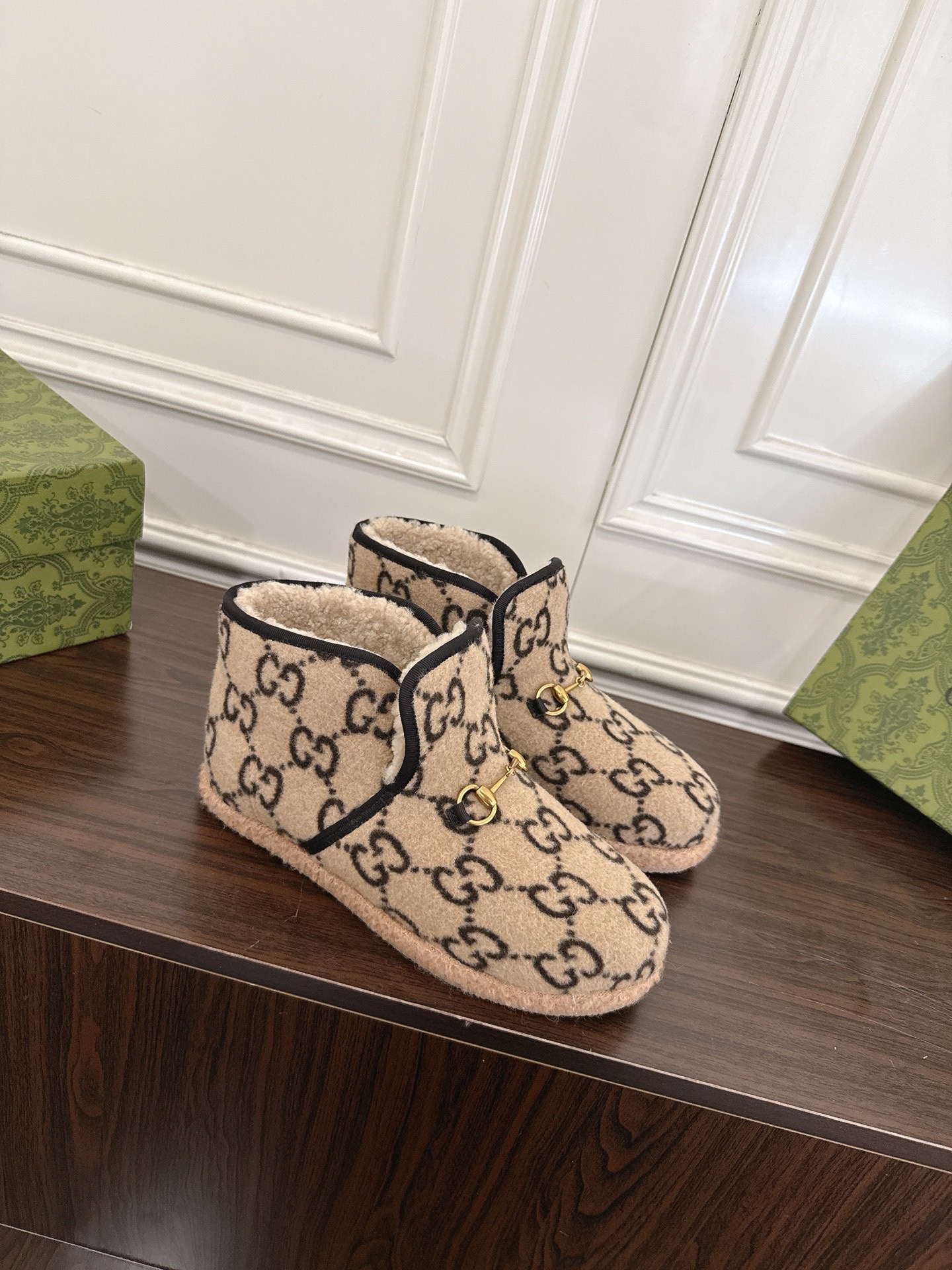 Louis Vuitton 루이비통 2025 신款 蕾丝 大帽檐 여름 해변 모자 1