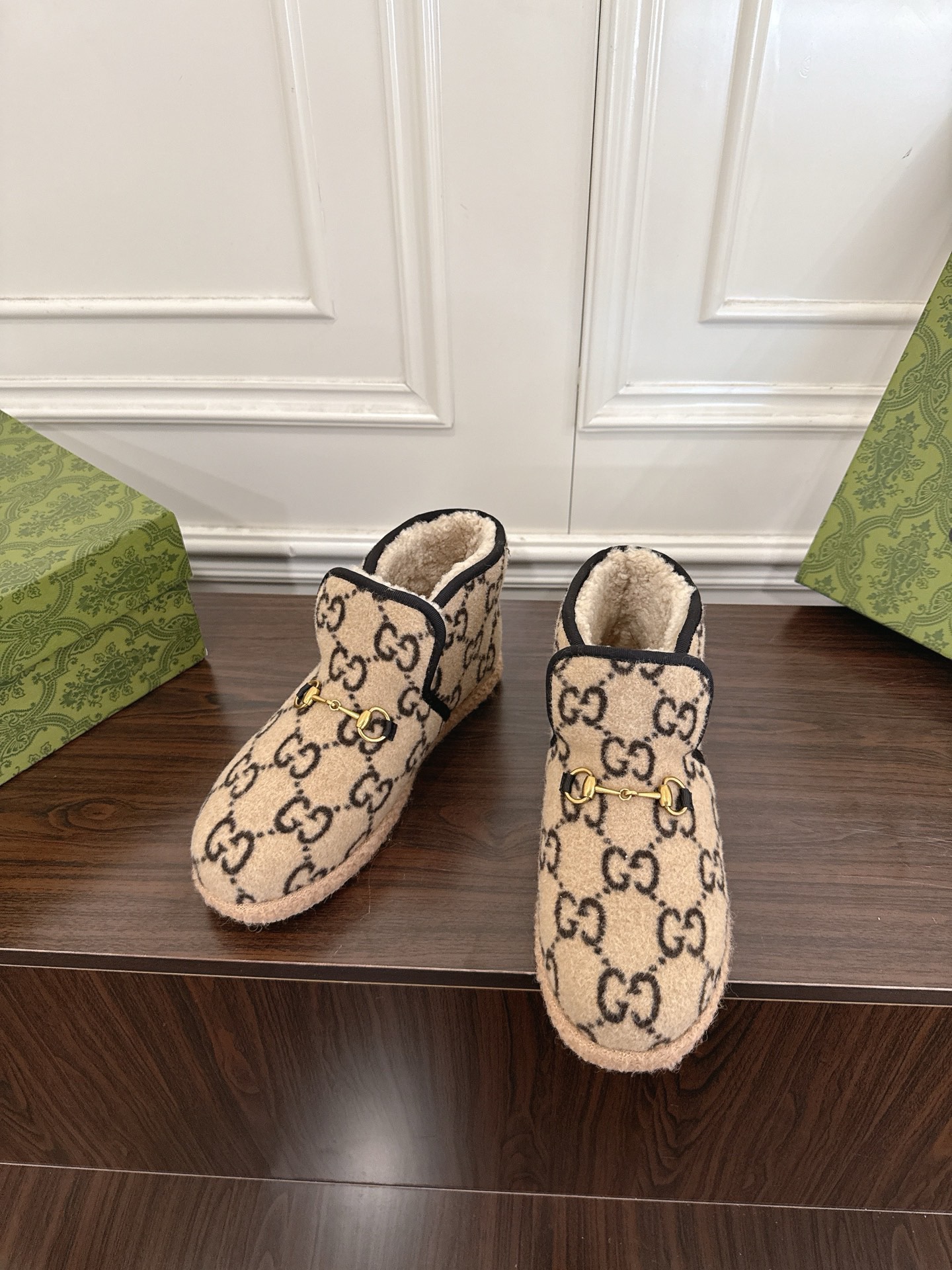 Louis Vuitton 루이비통 2025 신款 蕾丝 大帽檐 여름 해변 모자 4