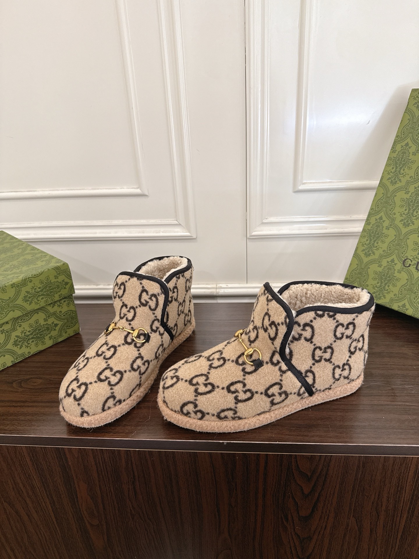 Louis Vuitton 루이비통 2025 신款 蕾丝 大帽檐 여름 해변 모자 5