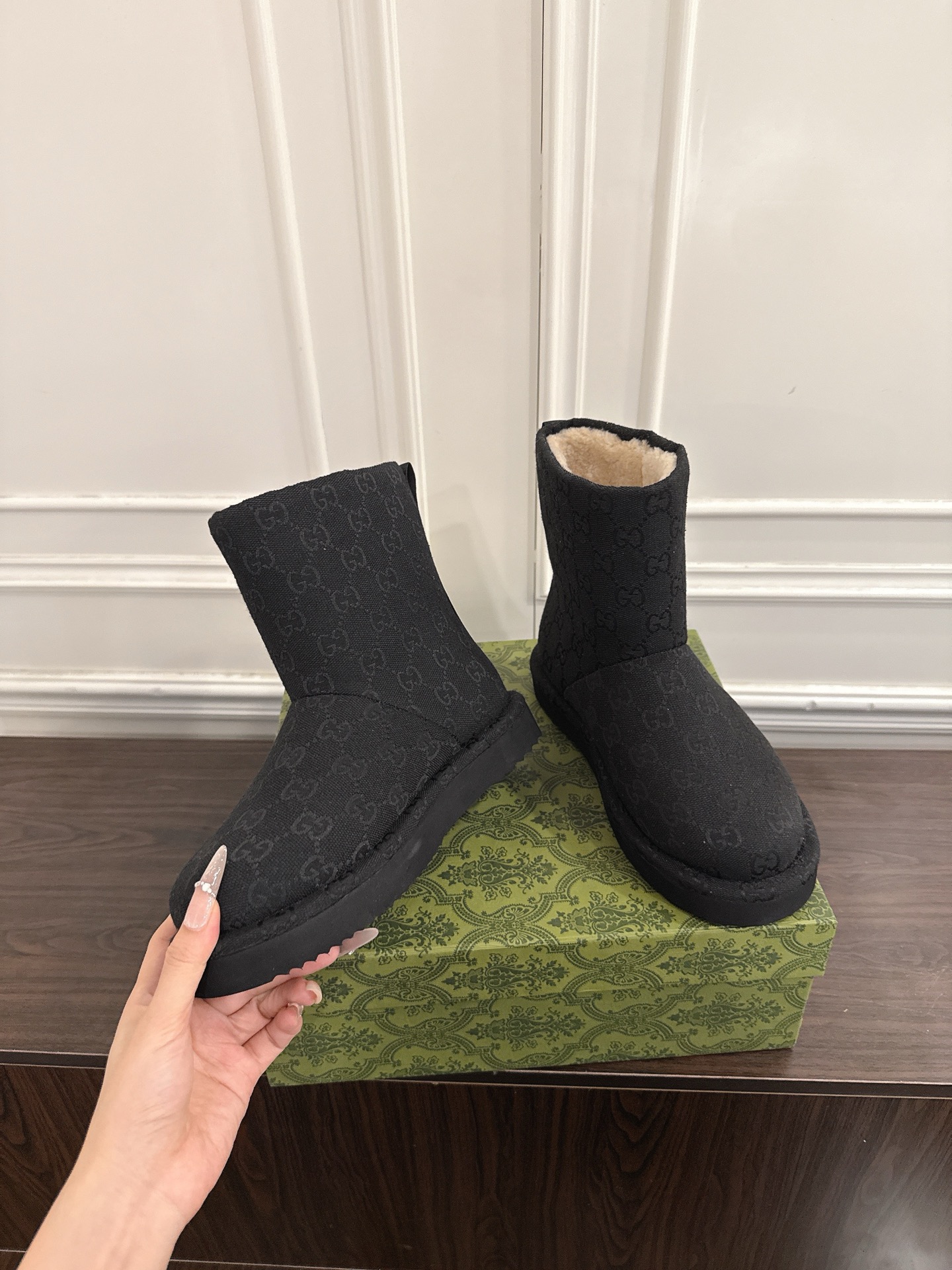 Philipp Plein 필립 플레인 럭셔리 수공예 진주 장식 양가죽 패딩 8