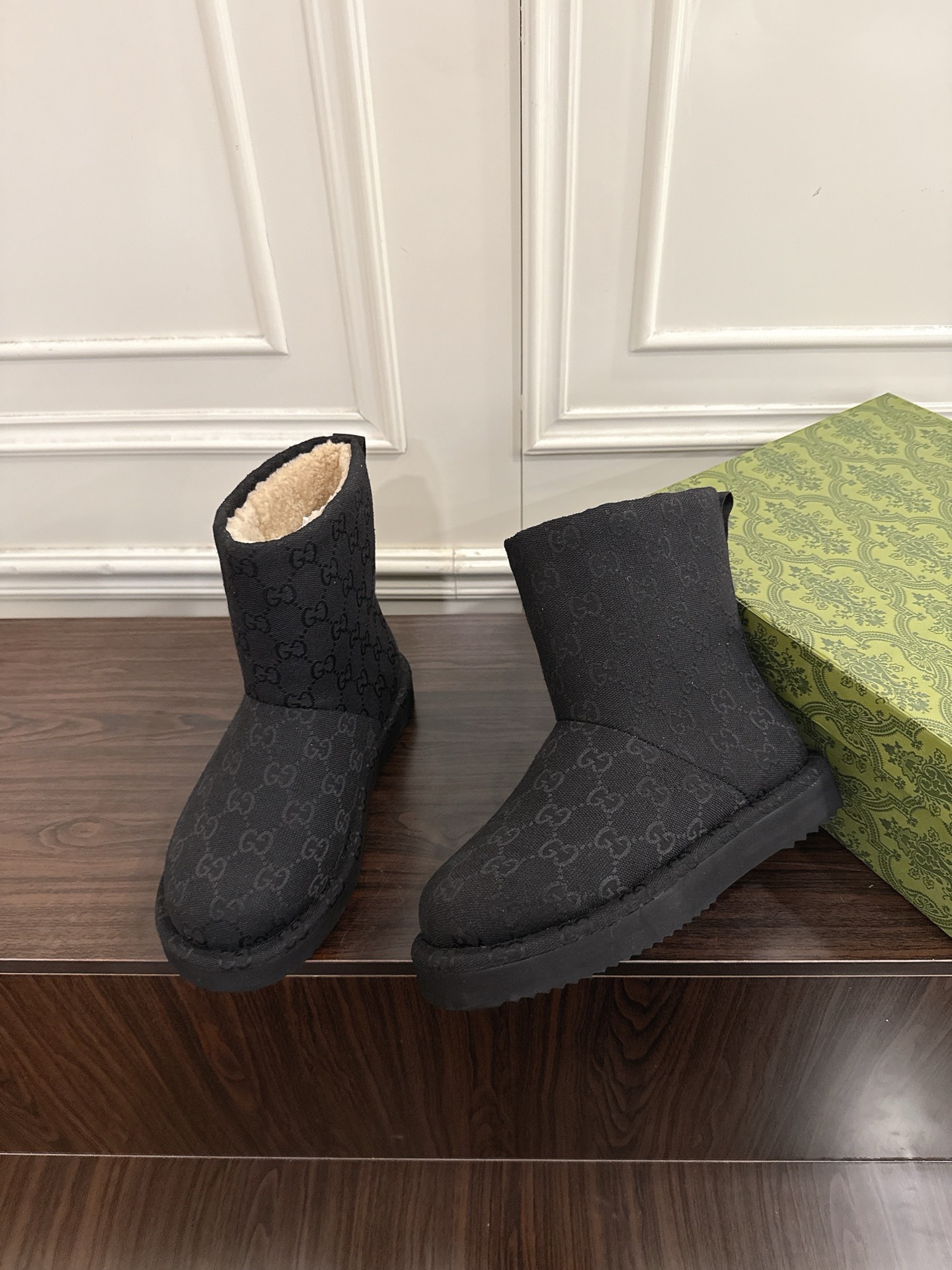 Philipp Plein 필립 플레인 럭셔리 수공예 진주 장식 양가죽 패딩 10