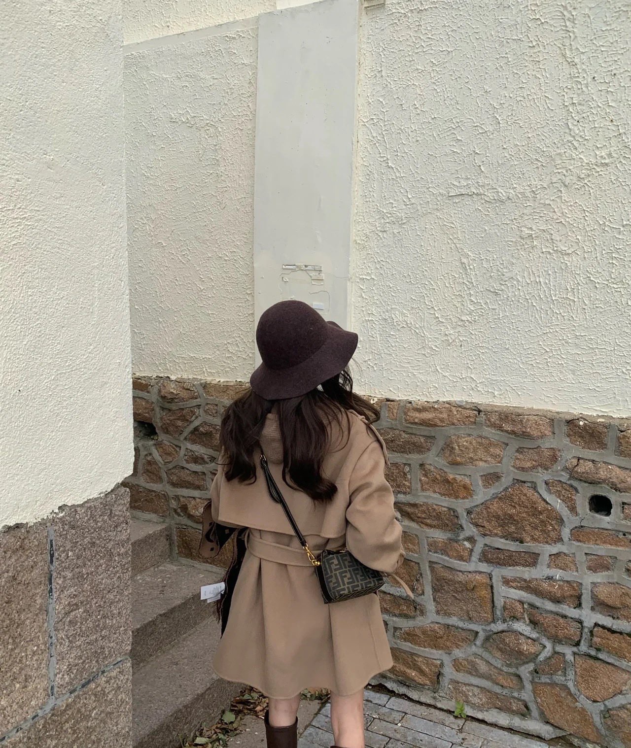 FENDI FF 모노그램 미니 런치박스백 / 스몰 크로스바디 3