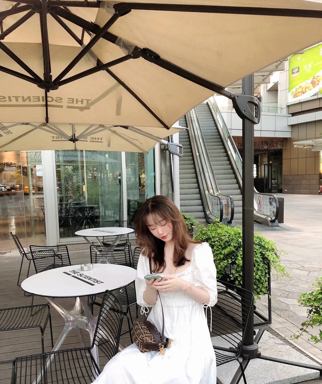 FENDI FF 모노그램 미니 런치박스백 / 스몰 크로스바디 8