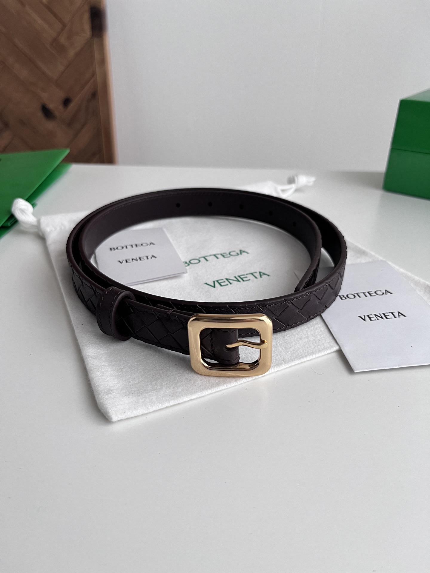 Bottega Veneta 보테가베네타 보테가 베네타 인트레치오 여성 가죽 허리벨트 1