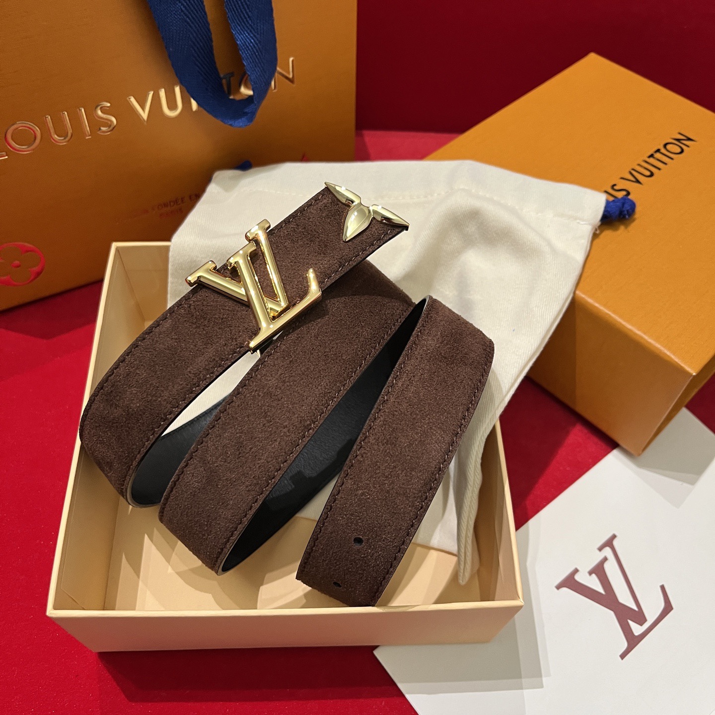 Louis Vuitton 루이비통 루이 비통 여성 스웨이드 가죽 벨트 3cm 3