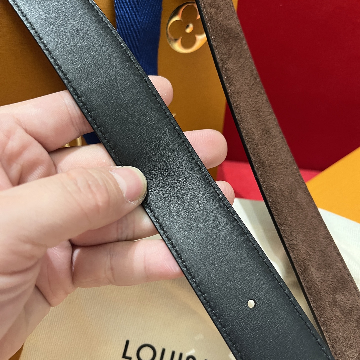 Louis Vuitton 루이비통 루이 비통 여성 스웨이드 가죽 벨트 3cm 5