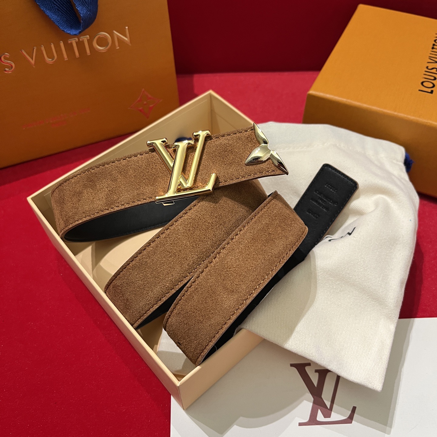 Louis Vuitton 루이 비통 LV 이니셜 리버서블 벨트 30mm M4497 1