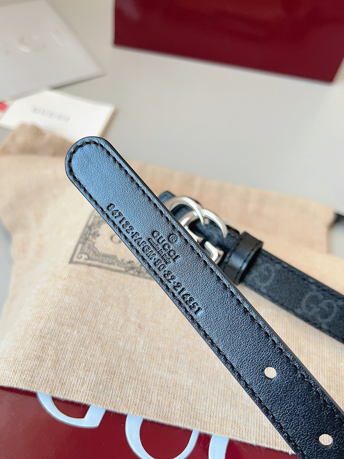 Gucci 구구찌 GG 마몽 리버서블 벨트 GG 수프림 캔버스 레더, 더블 G 버클 30mm 9