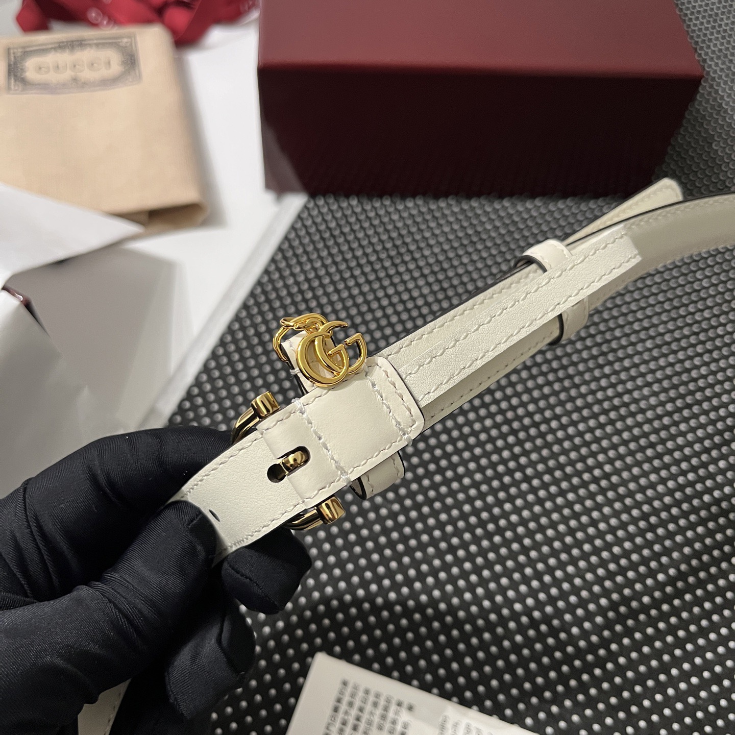 Gucci 구찌 인터로킹 G 참 장식 레더 벨트 35mm 3