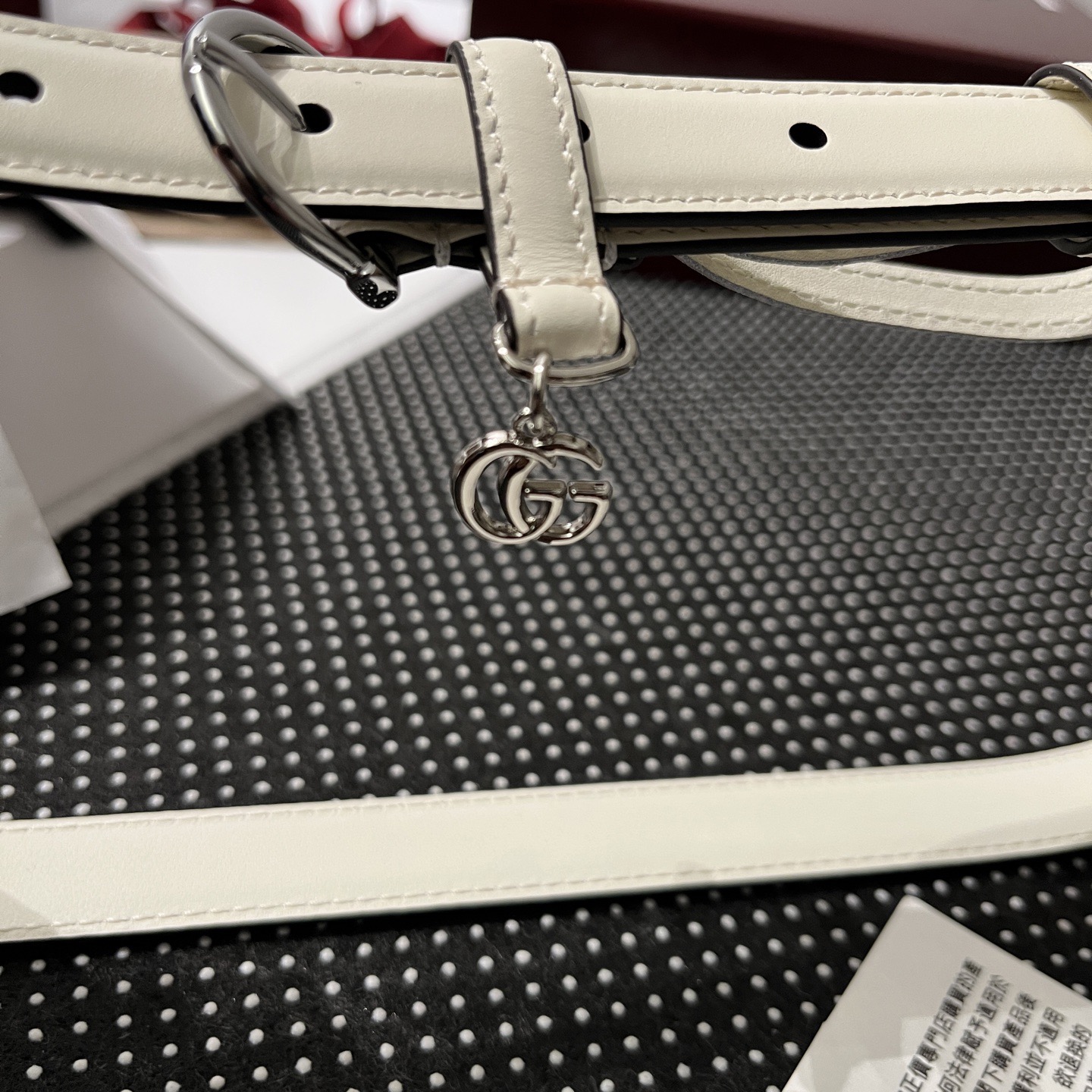 Gucci 구찌 인터로킹 G 참 장식 레더 벨트 35mm 3