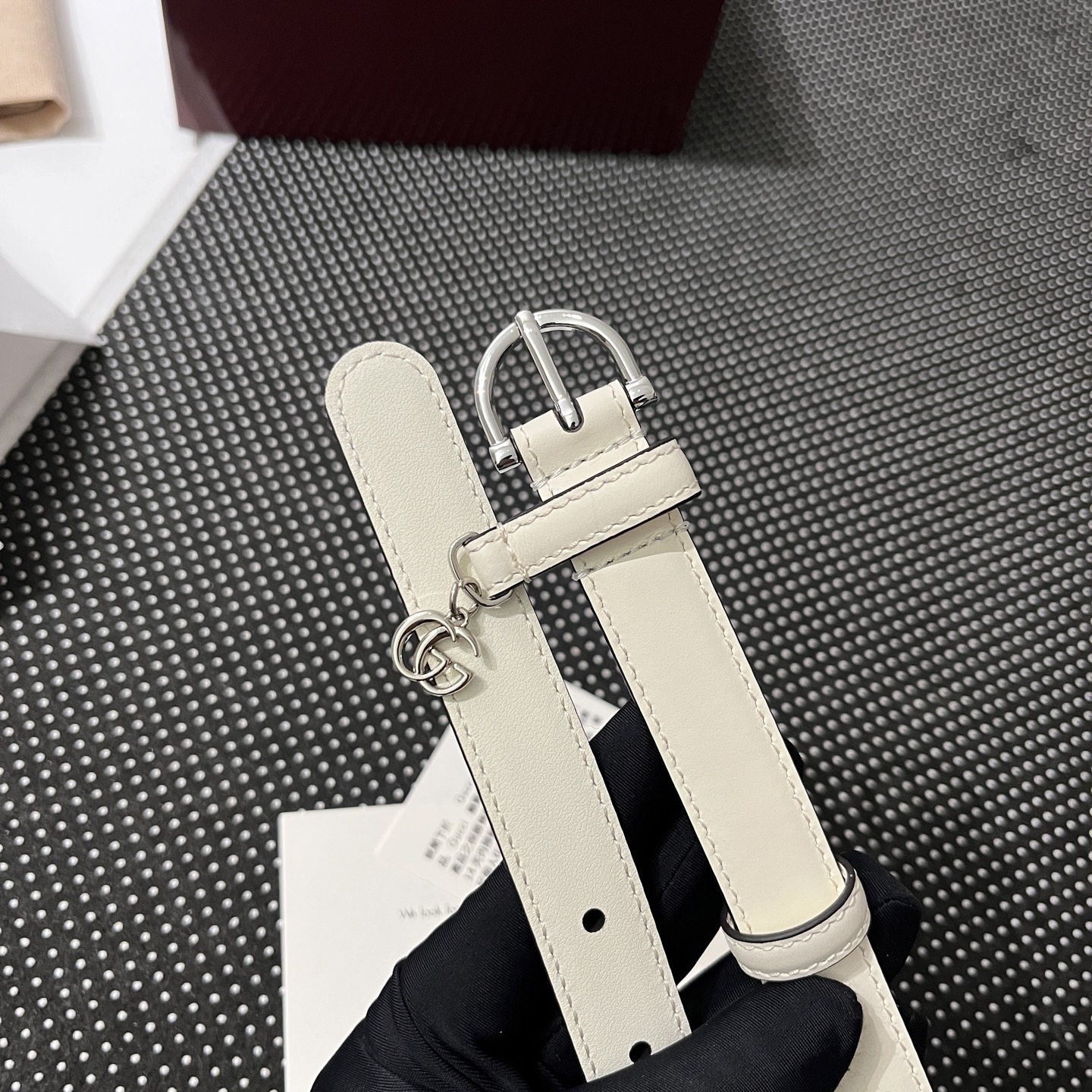 Gucci 구찌 인터로킹 G 참 장식 레더 벨트 35mm 5