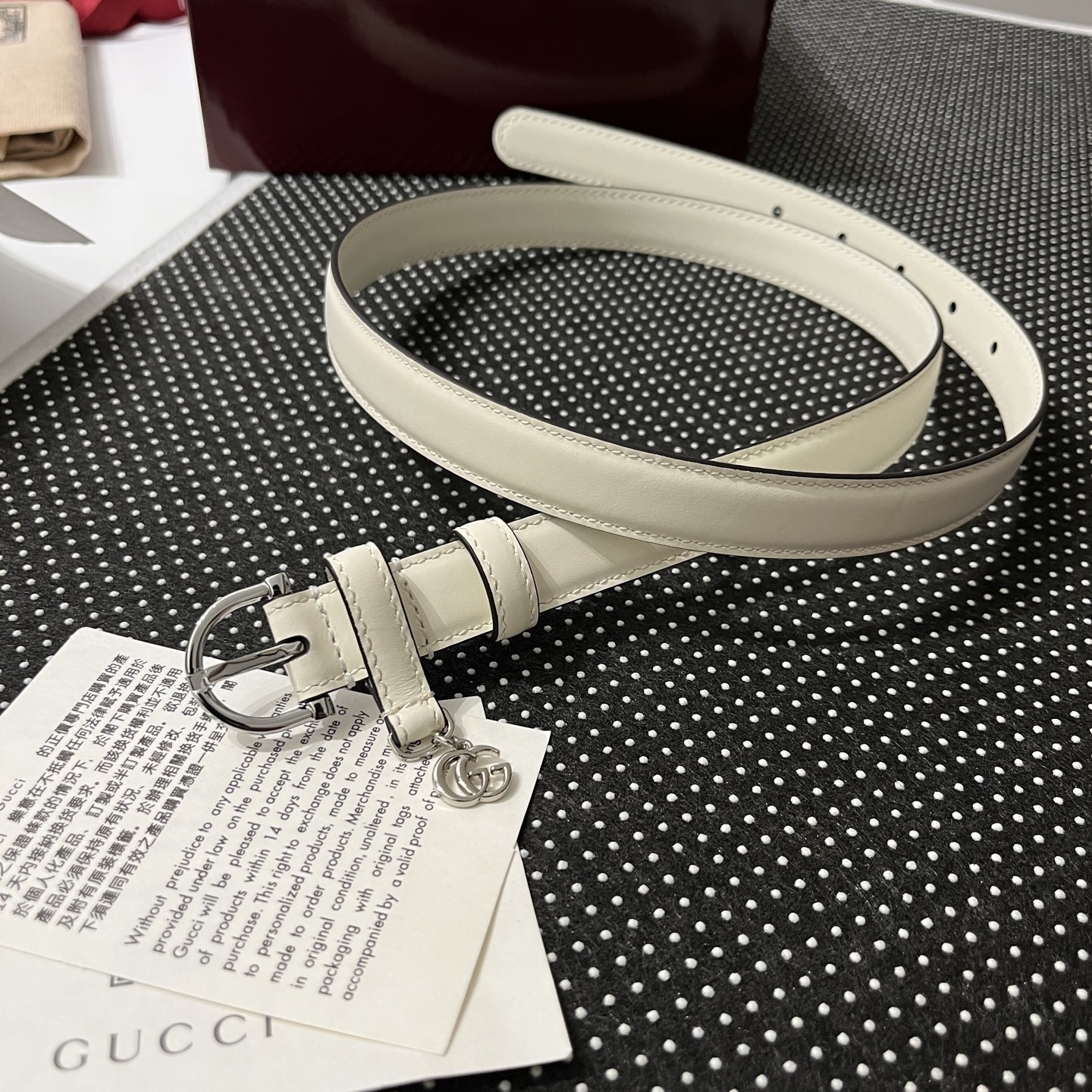 Gucci 구찌 인터로킹 G 참 장식 레더 벨트 35mm 9