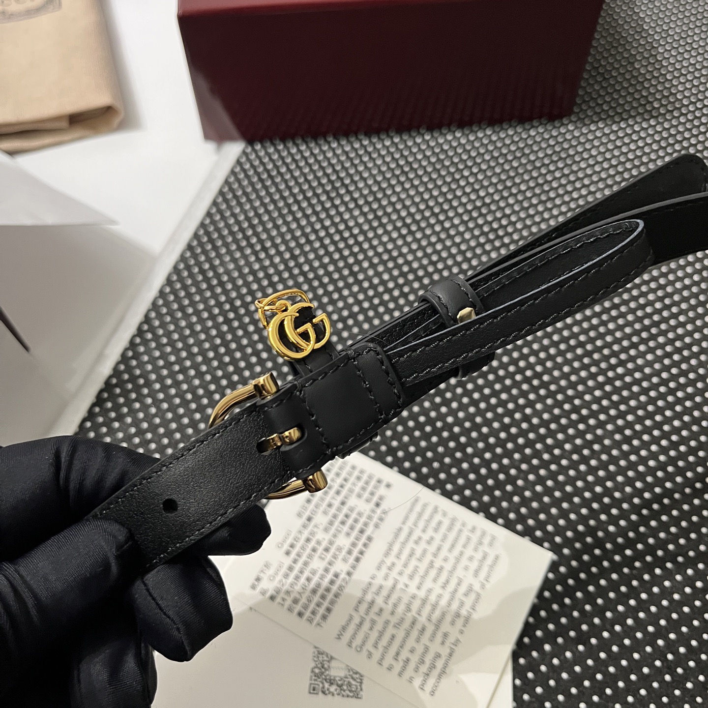 Gucci 구찌 인터로킹 G 참 장식 레더 벨트 35mm 4