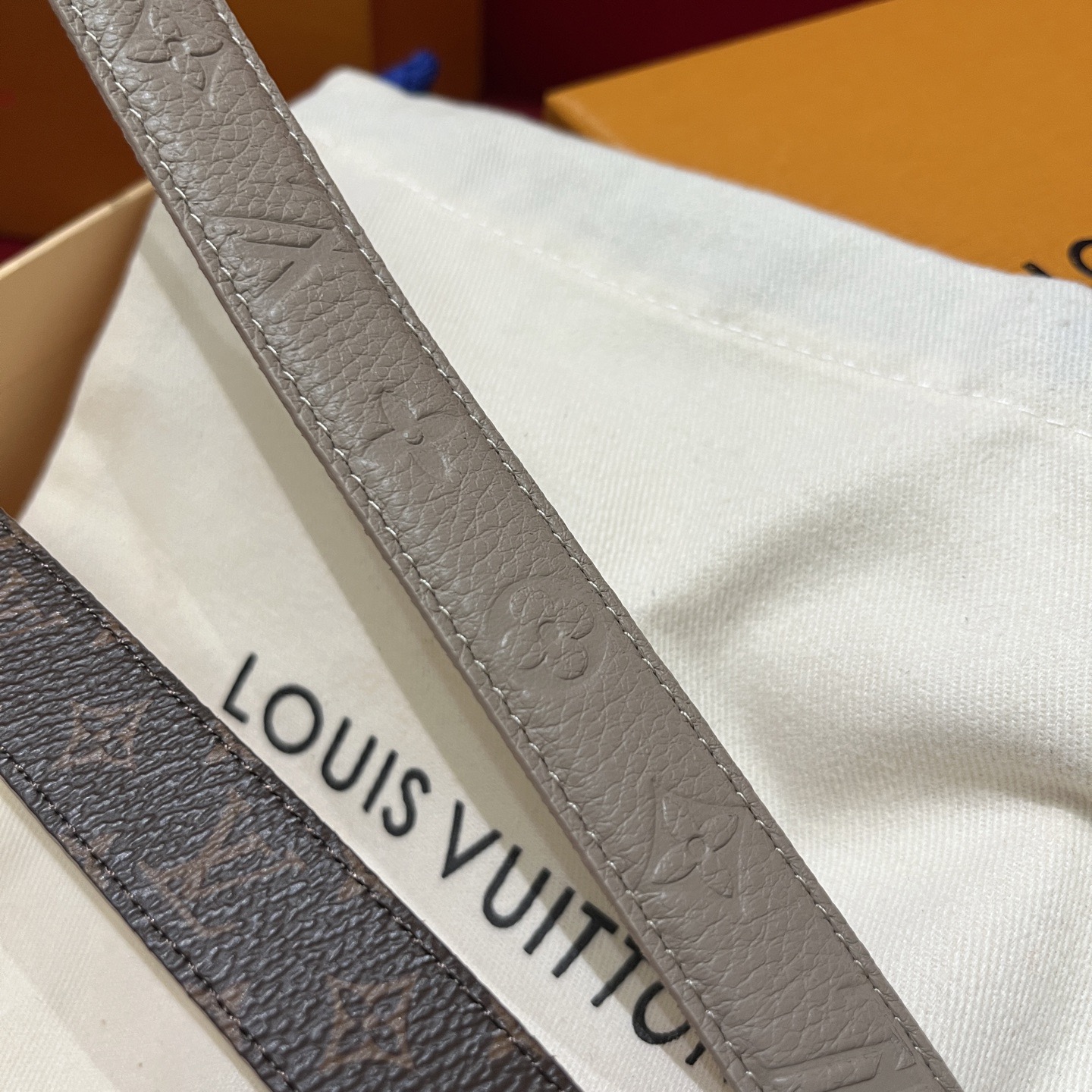 Louis Vuitton 루이비통 플라워 버클 모노그램 리버서블 여성 벨트 4