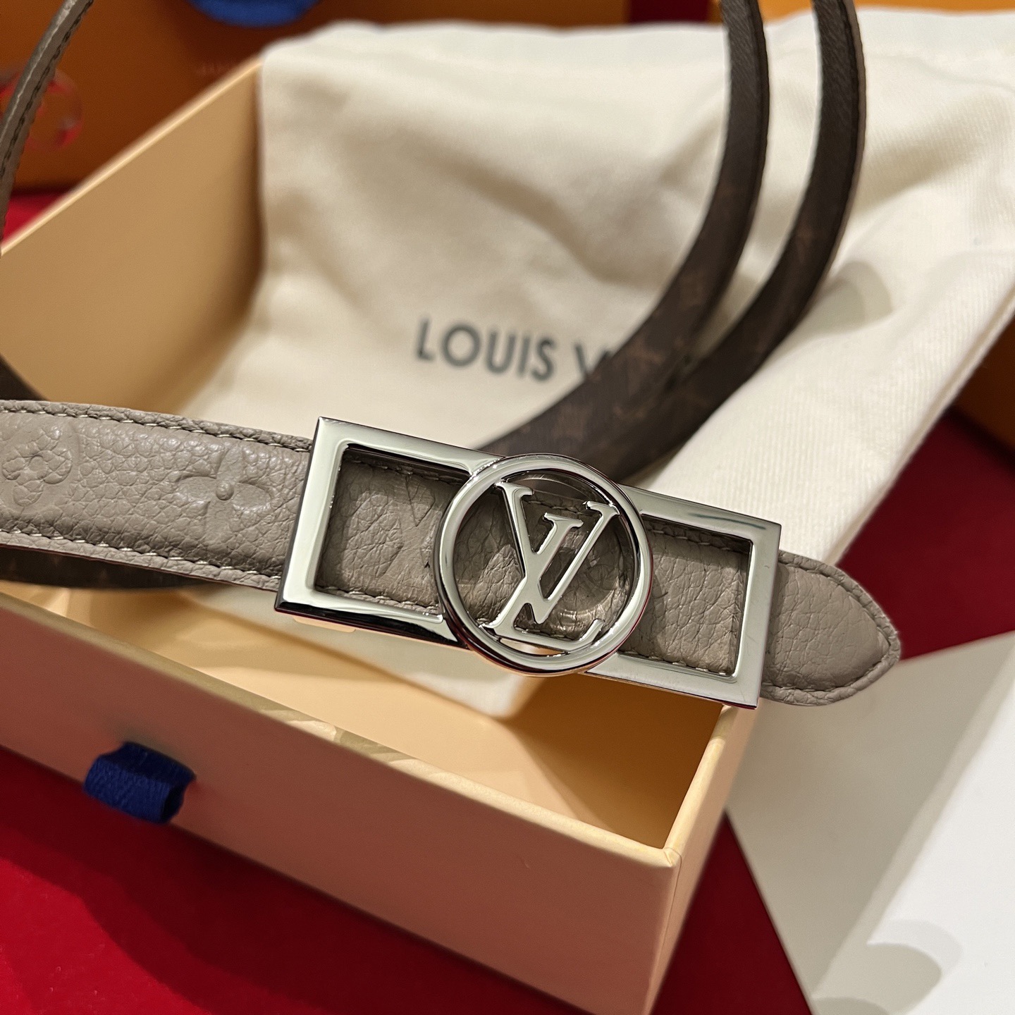 Louis Vuitton 루이비통 플라워 버클 모노그램 리버서블 여성 벨트 9