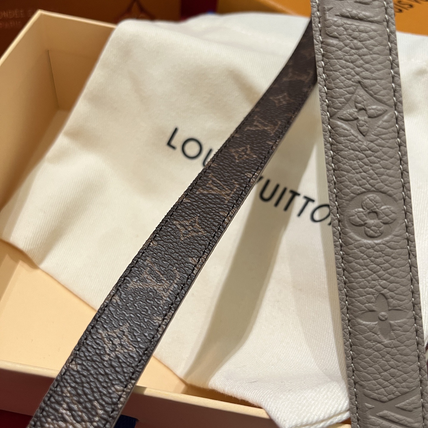 Louis Vuitton 루이비통 플라워 버클 모노그램 리버서블 여성 벨트 5