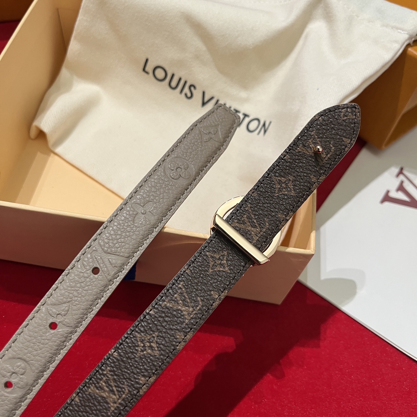 Louis Vuitton 루이비통 플라워 버클 모노그램 리버서블 여성 벨트 6