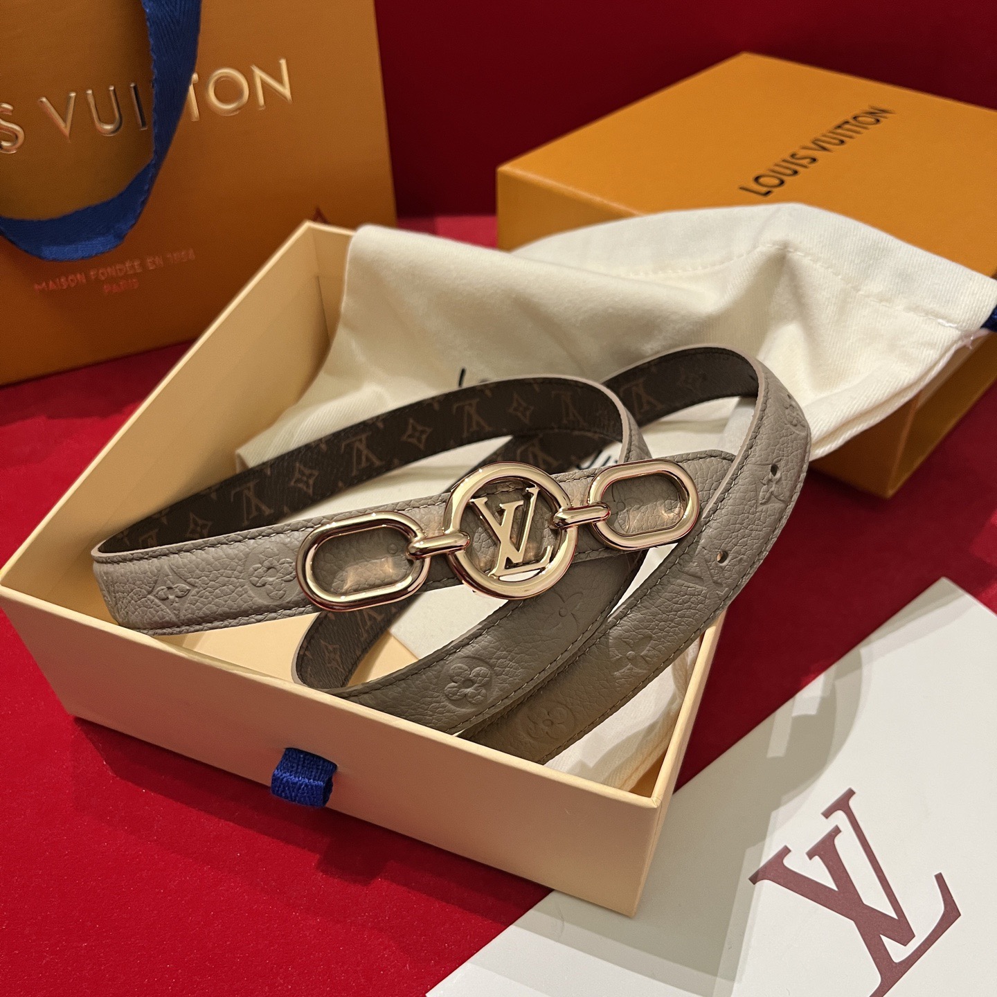 Louis Vuitton 루이비통 플라워 버클 모노그램 리버서블 여성 벨트 9