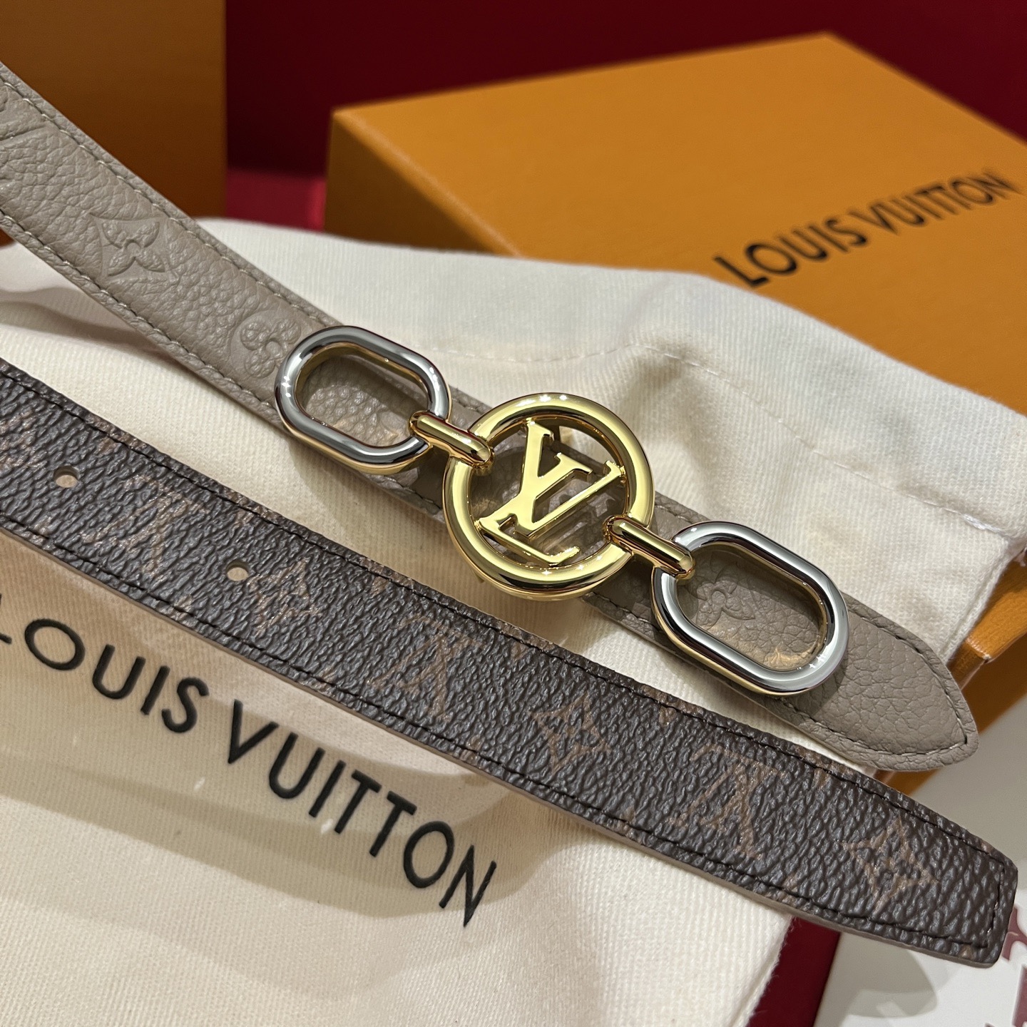 Louis Vuitton 루이비통 플라워 버클 모노그램 리버서블 여성 벨트 2