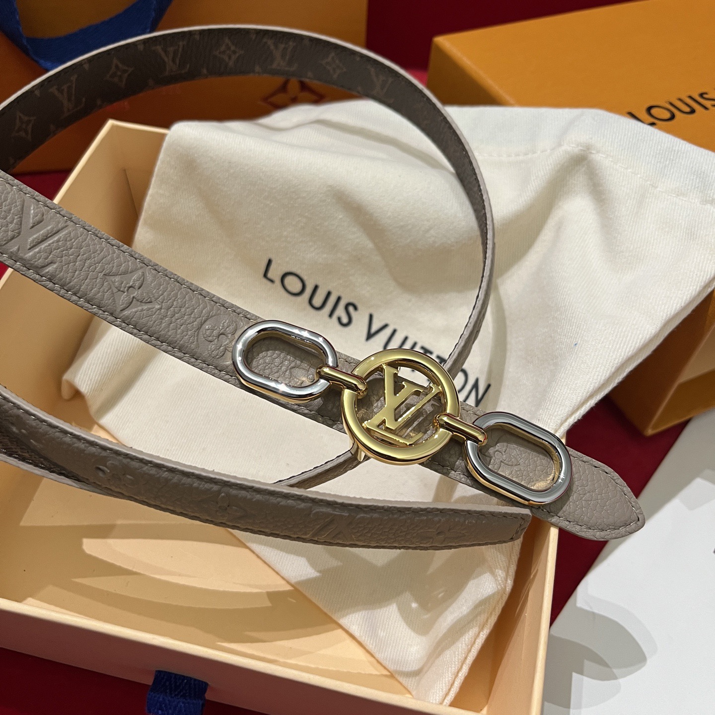 Louis Vuitton 루이비통 플라워 버클 모노그램 리버서블 여성 벨트 8