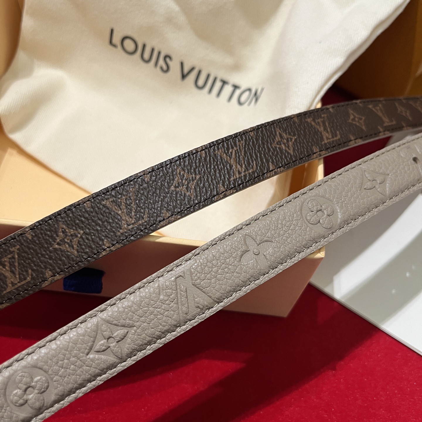 Louis Vuitton 루이비통 플라워 버클 모노그램 리버서블 여성 벨트 4