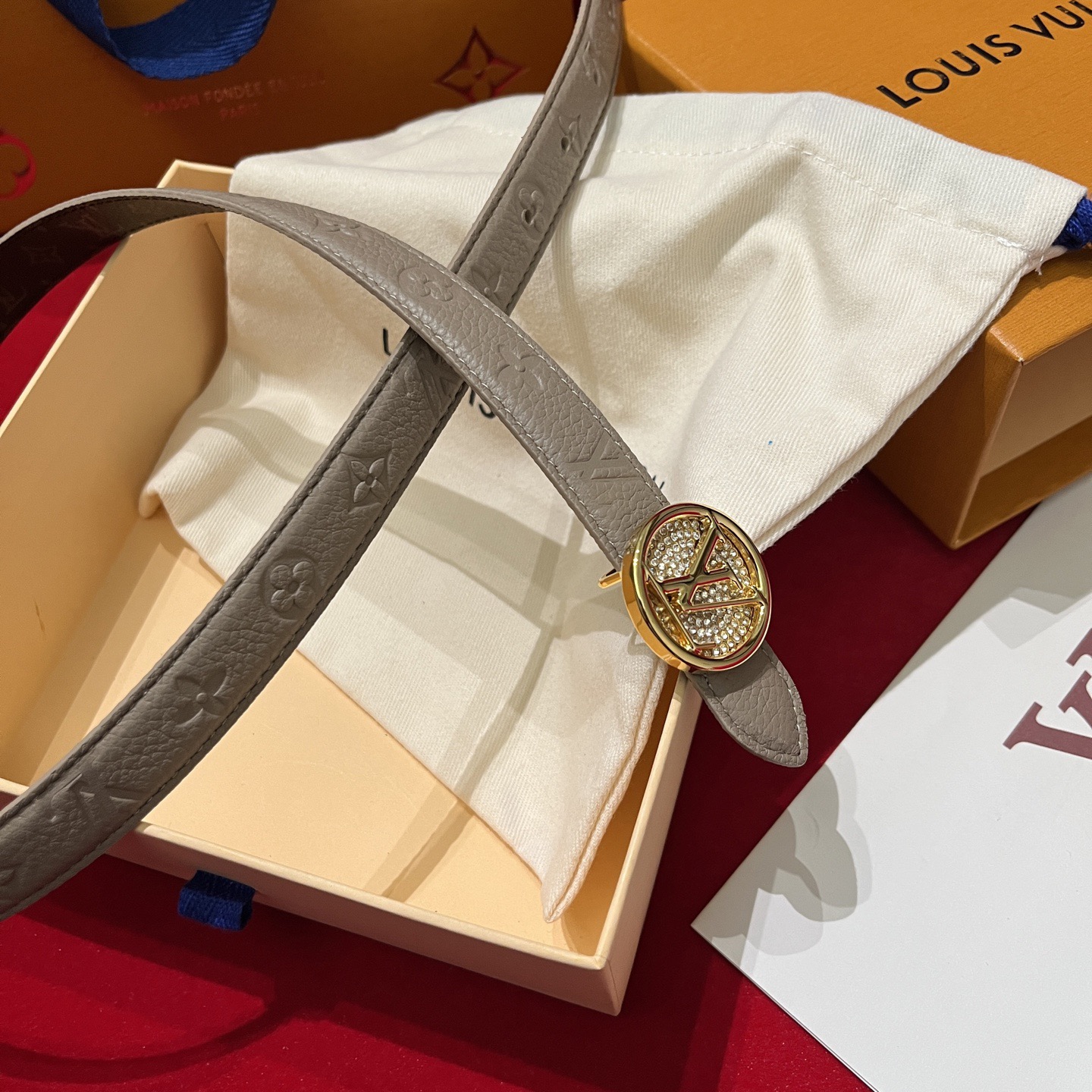 SAINT LAURENT BEA 토트백 LE CASSANDRE 장식 9