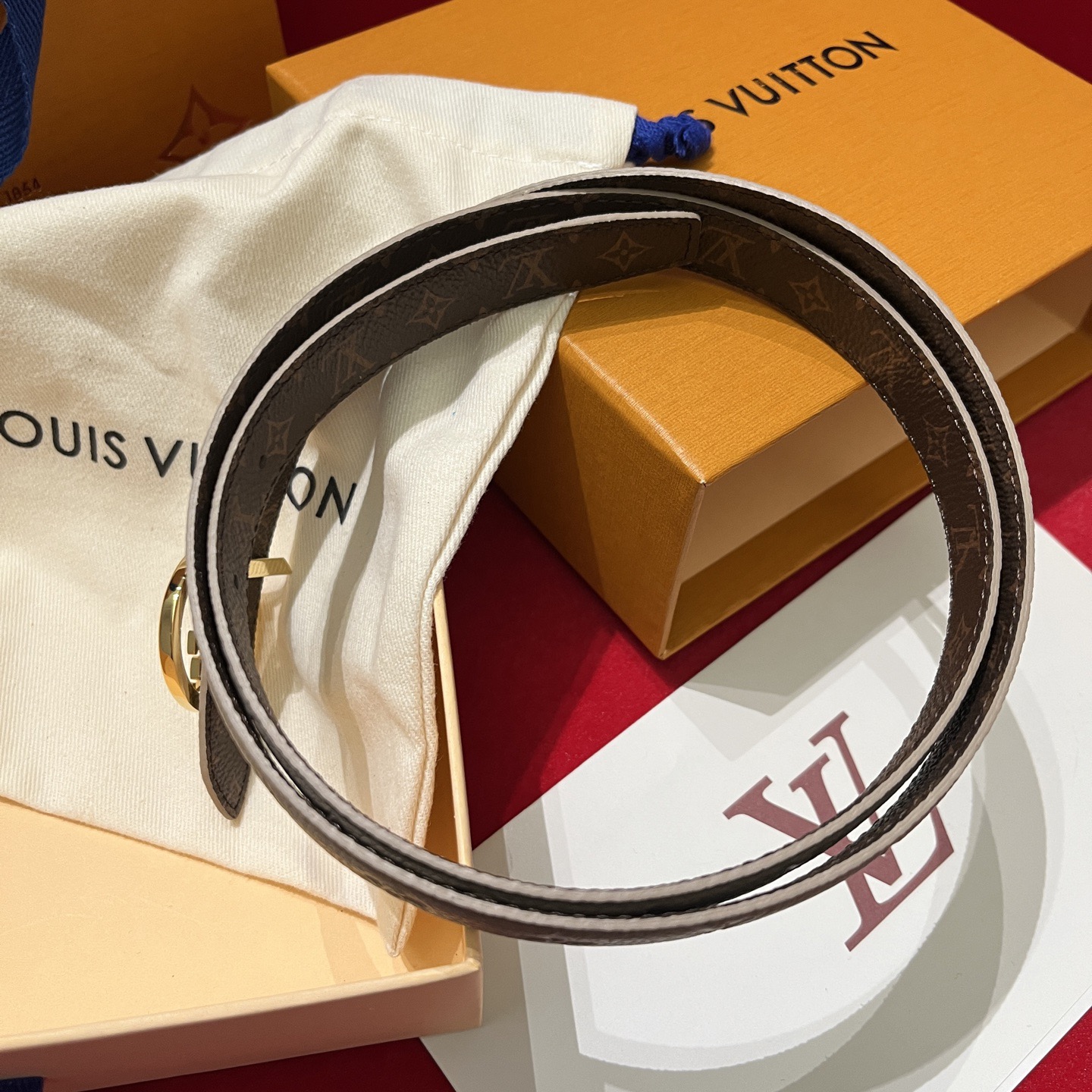 SAINT LAURENT BEA 토트백 LE CASSANDRE 장식 1