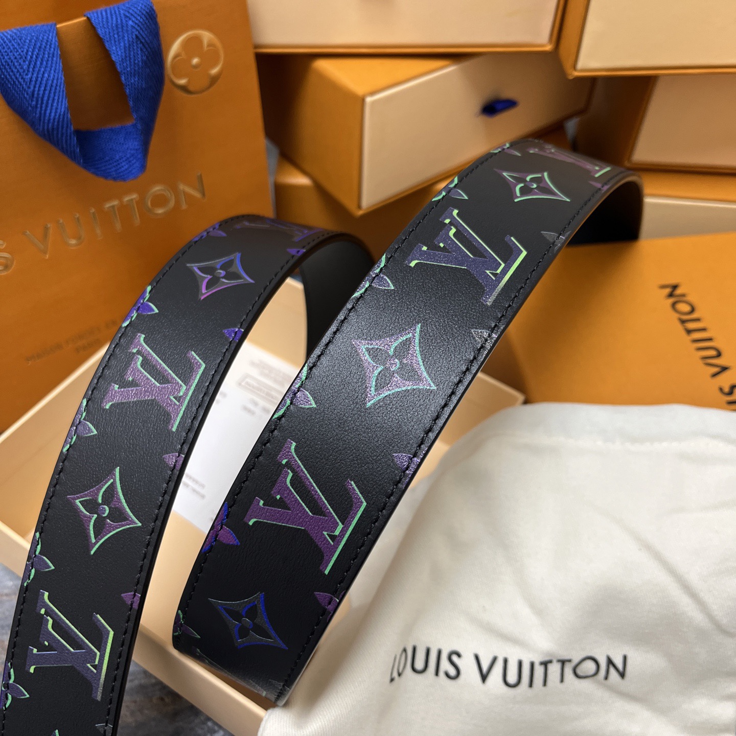 Louis Vuitton 루이비통 루이 비통 남성 무지개 모노그램 소가죽 벨트 3