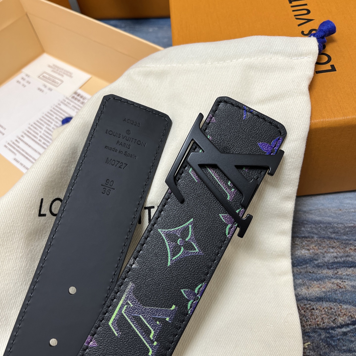 Louis Vuitton 루이비통 루이 비통 남성 무지개 모노그램 소가죽 벨트 5