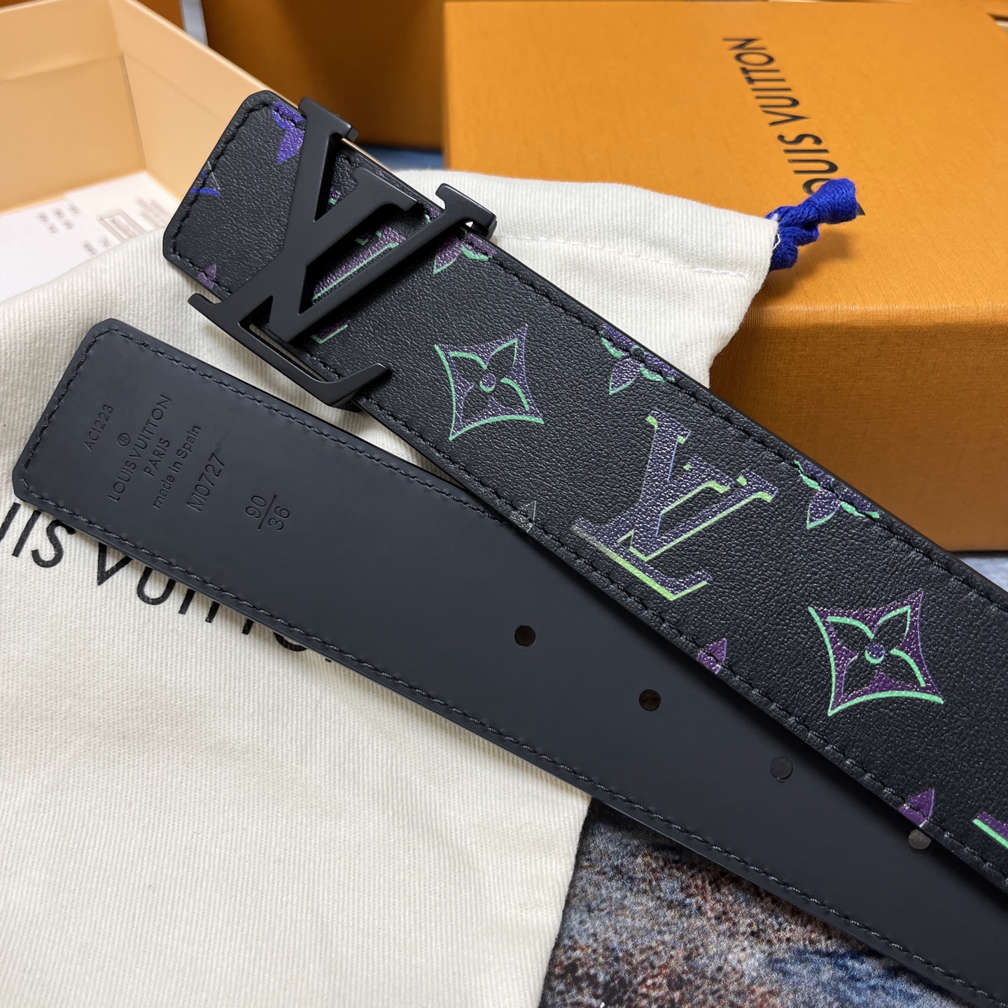 Louis Vuitton 루이비통 루이 비통 남성 무지개 모노그램 소가죽 벨트 7