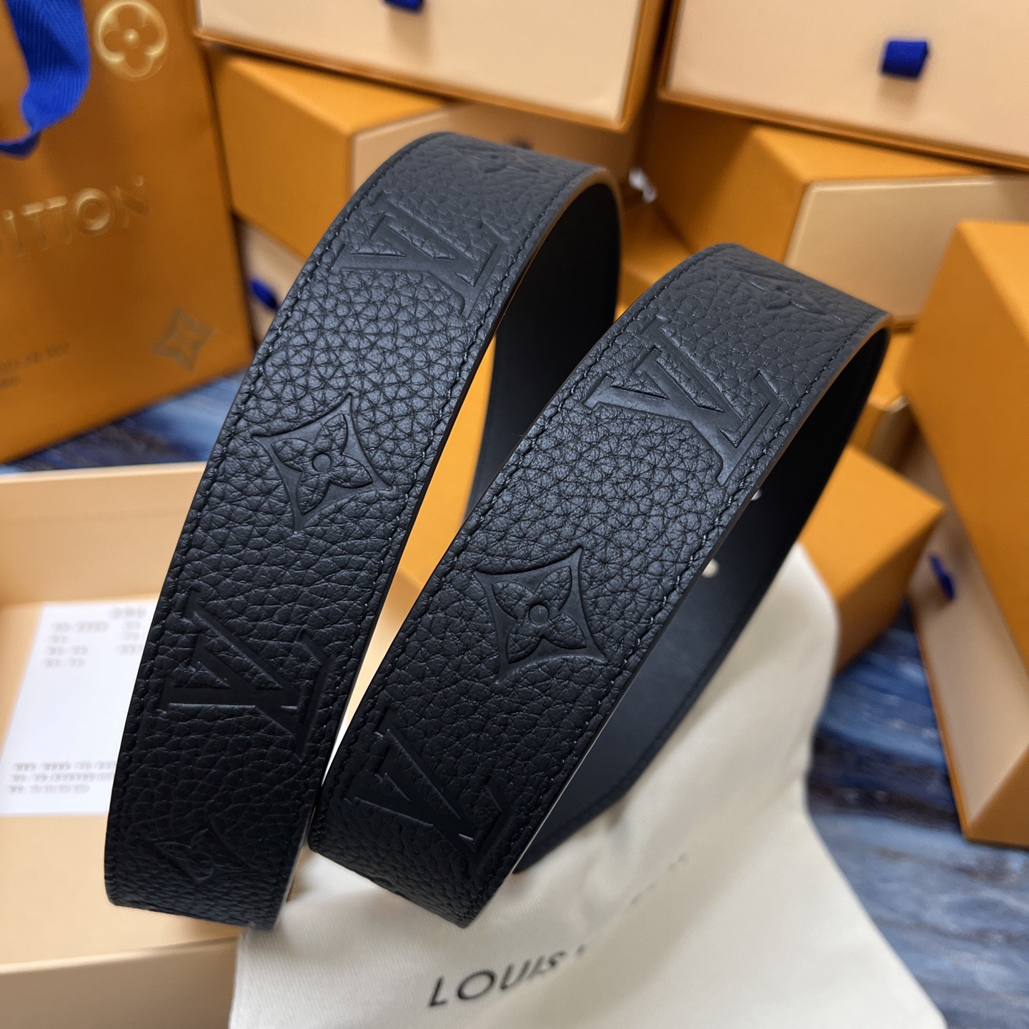 Louis Vuitton 루이비통 루이 비통 남성 블랙 모노그램 가죽 벨트 5