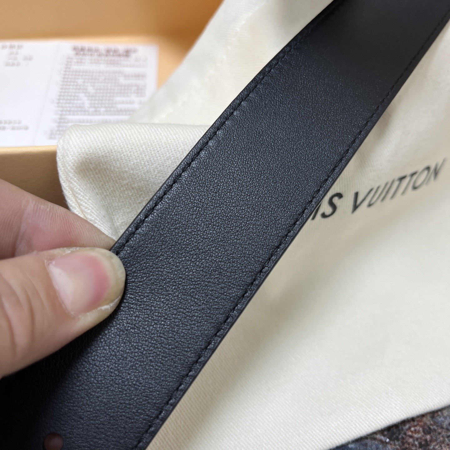 Louis Vuitton 루이비통 루이 비통 남성 블랙 모노그램 가죽 벨트 6