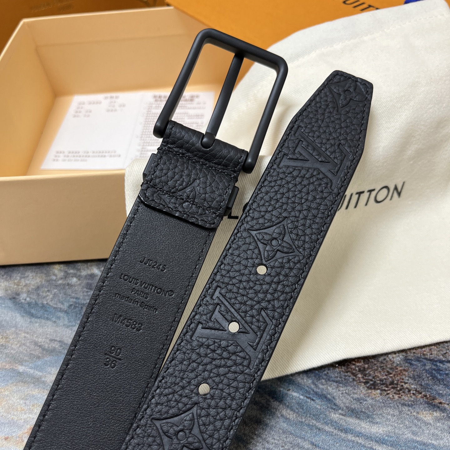 Louis Vuitton 루이비통 루이 비통 남성 블랙 모노그램 가죽 벨트 8