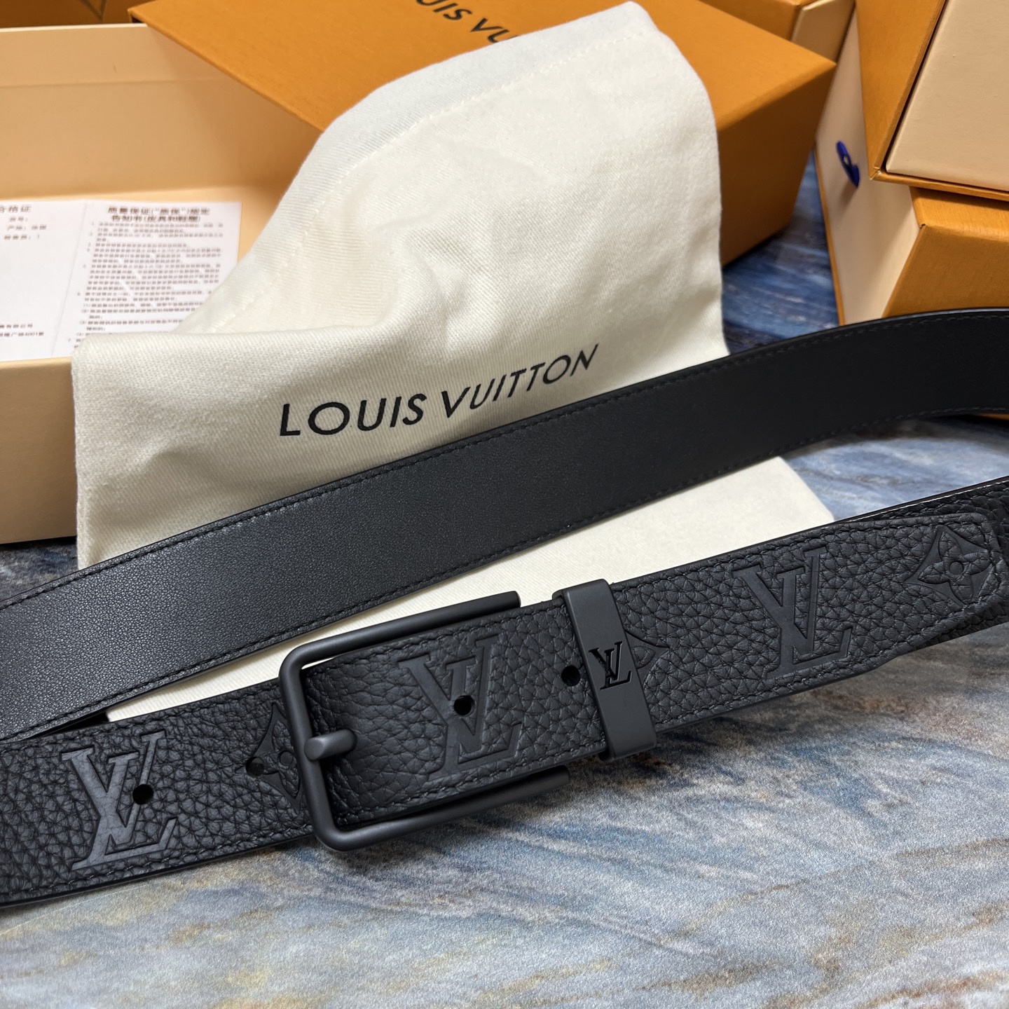 Louis Vuitton 루이비통 루이 비통 남성 블랙 모노그램 가죽 벨트 9