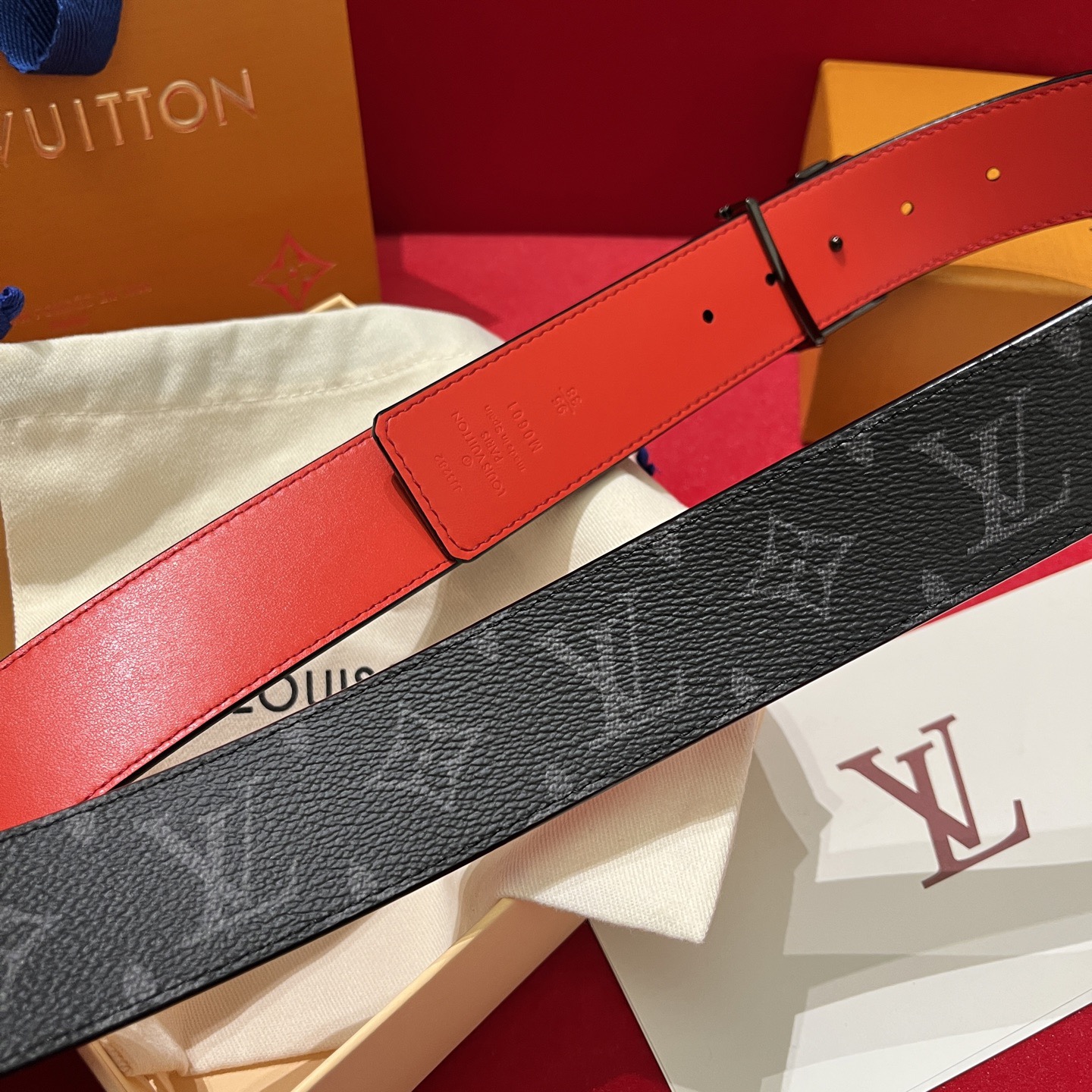 Louis Vuitton 루이비통 모노그램 LV 버클 남성 가죽 벨트 4