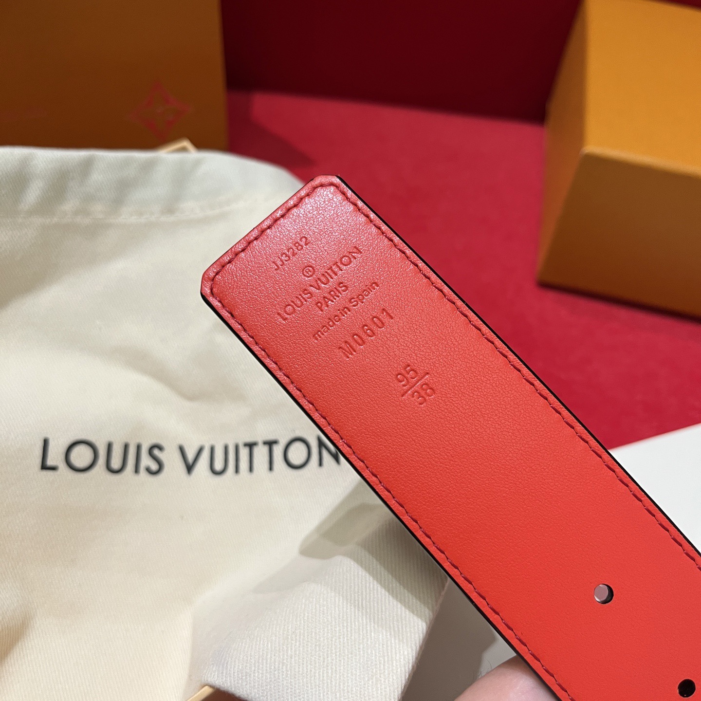 Louis Vuitton 루이비통 모노그램 LV 버클 남성 가죽 벨트 6